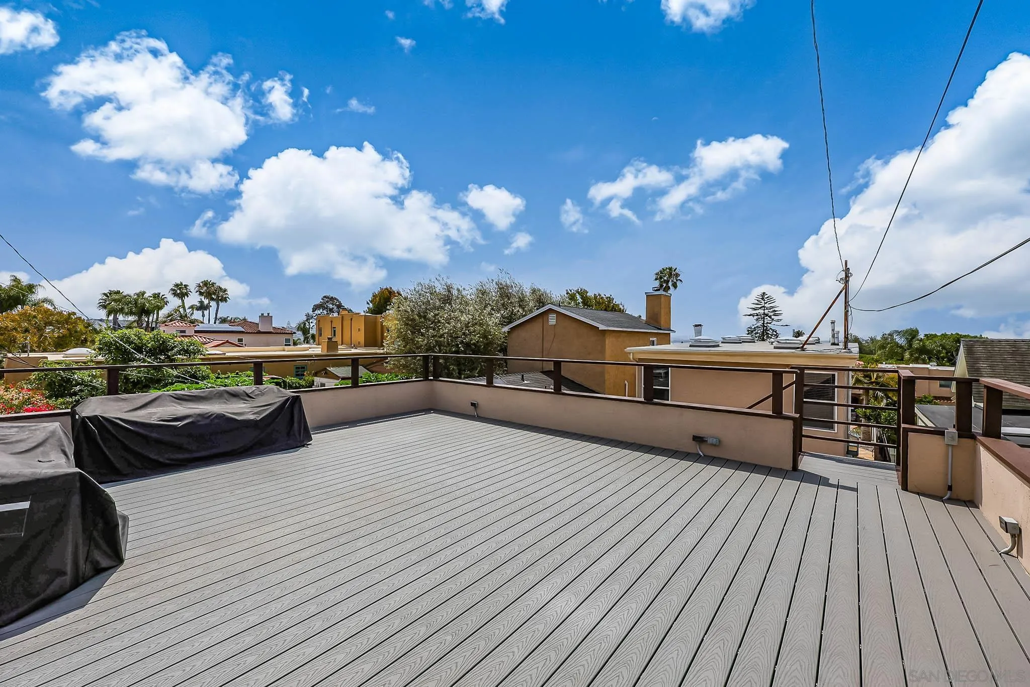 https://cdn.realtyfeed.com/cdn/127/260012189/0b6df0bbce4ce087dee509d12f026f06.webp
