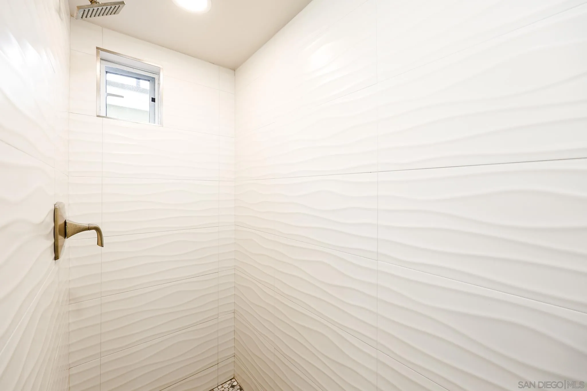 https://cdn.realtyfeed.com/cdn/127/260012189/23389153281233c3c12defe8f5366be8.webp