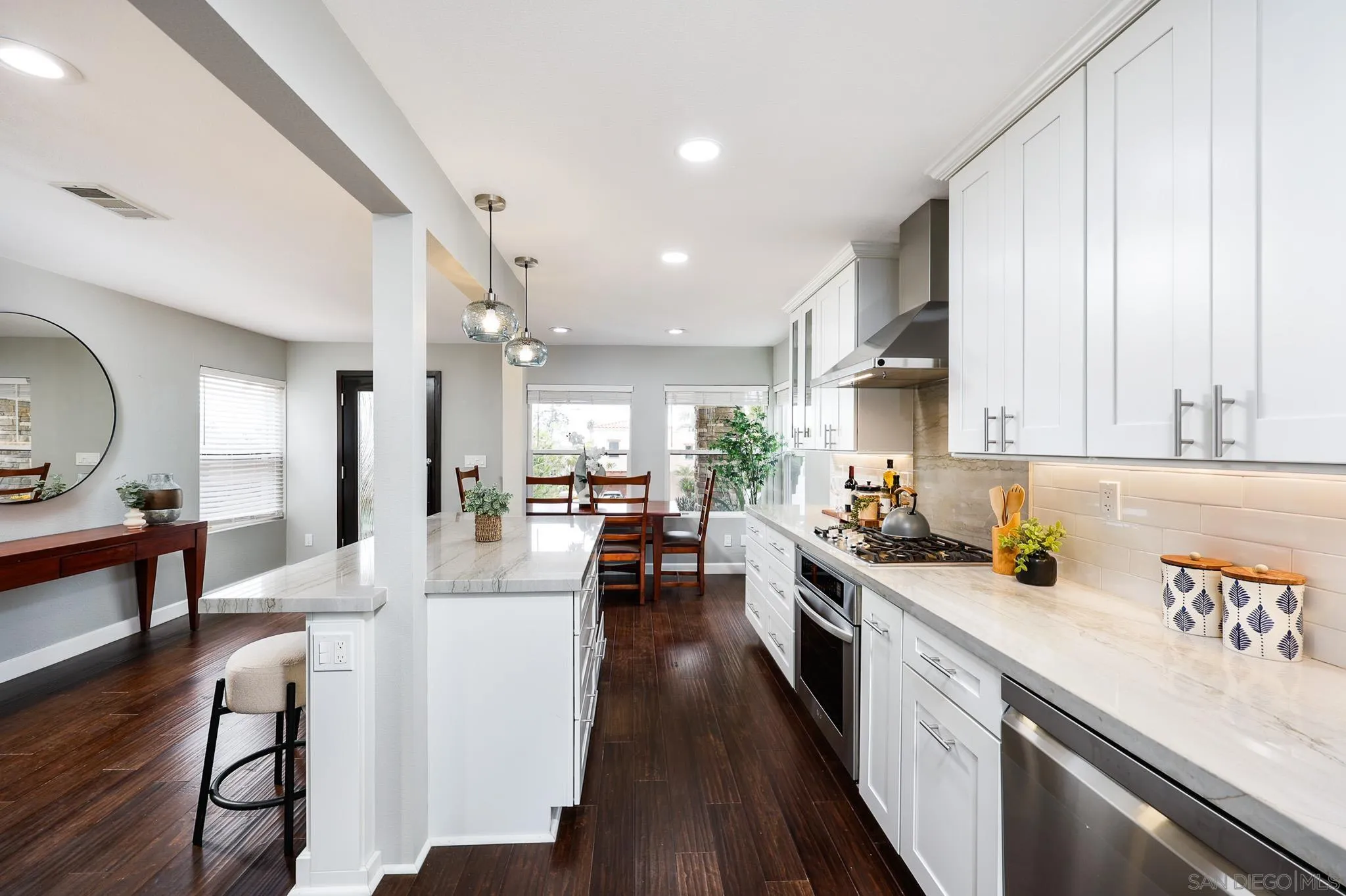 https://cdn.realtyfeed.com/cdn/127/260012189/4bdf0577dc5a18e8f884eaf351e31948.webp