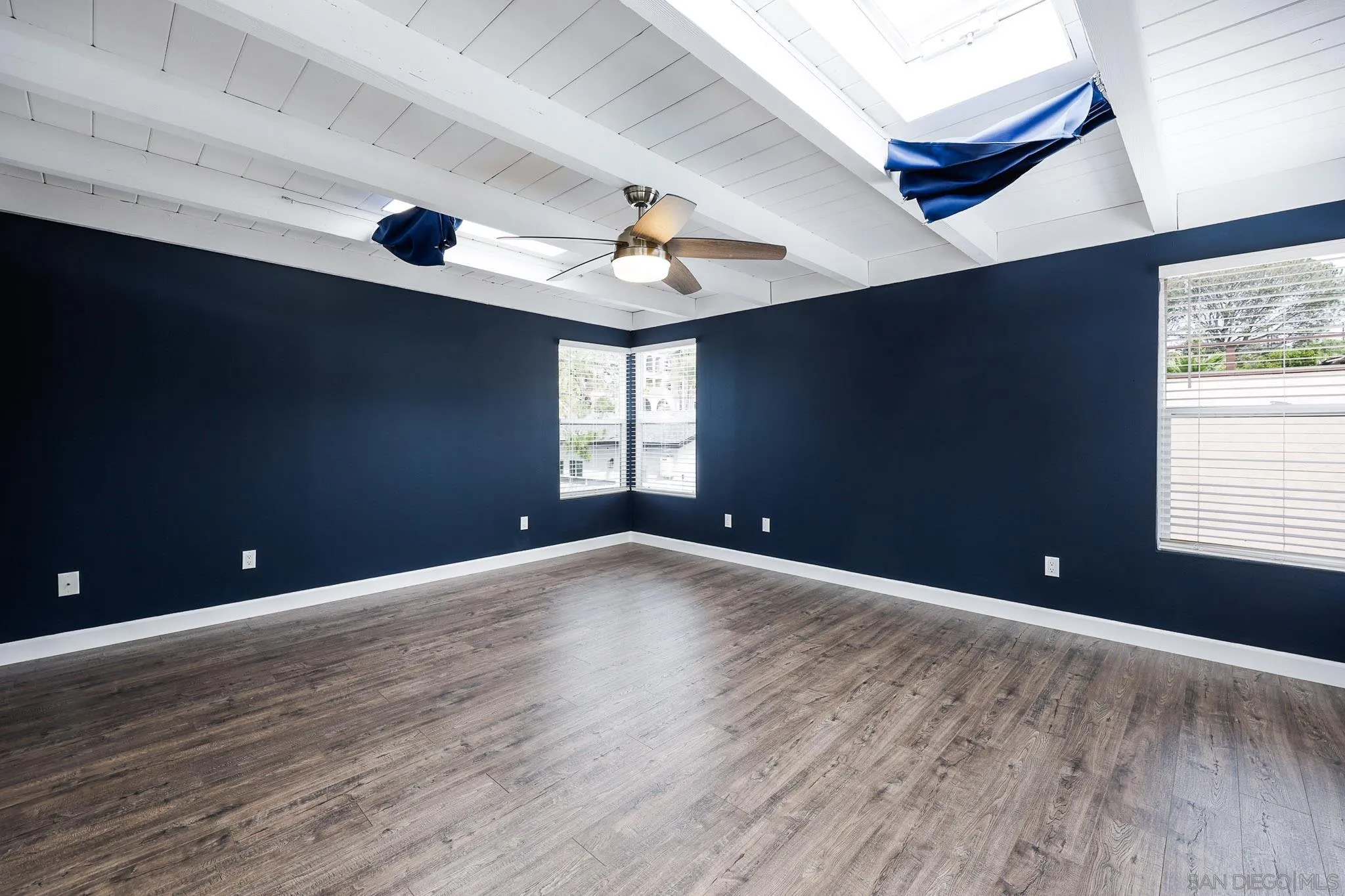 https://cdn.realtyfeed.com/cdn/127/260012189/55d6ed975004d7afc9bbf3557afd261c.webp