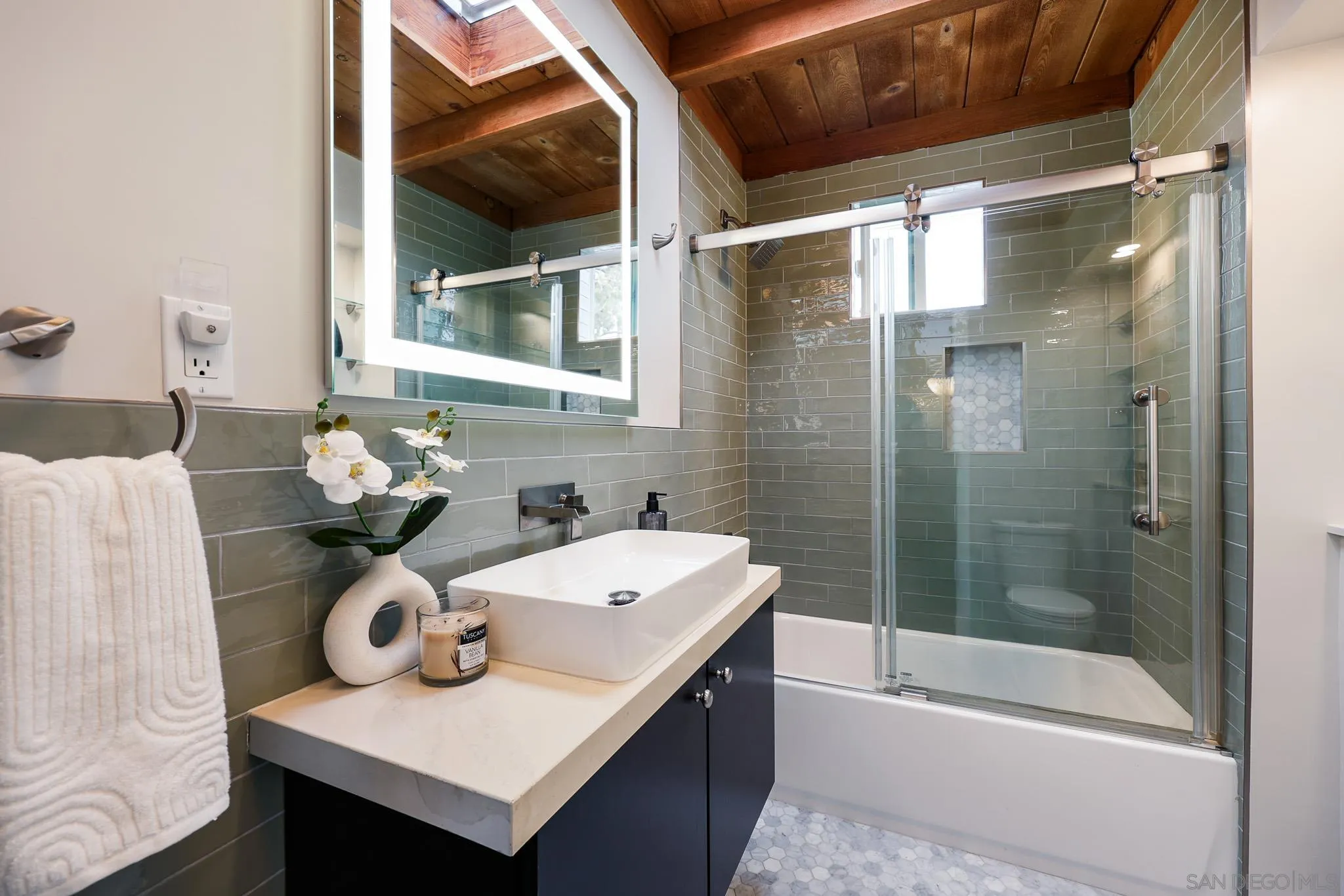 https://cdn.realtyfeed.com/cdn/127/260012189/75d95a587d1f2dbbac1e8b98ca78f5d3.webp