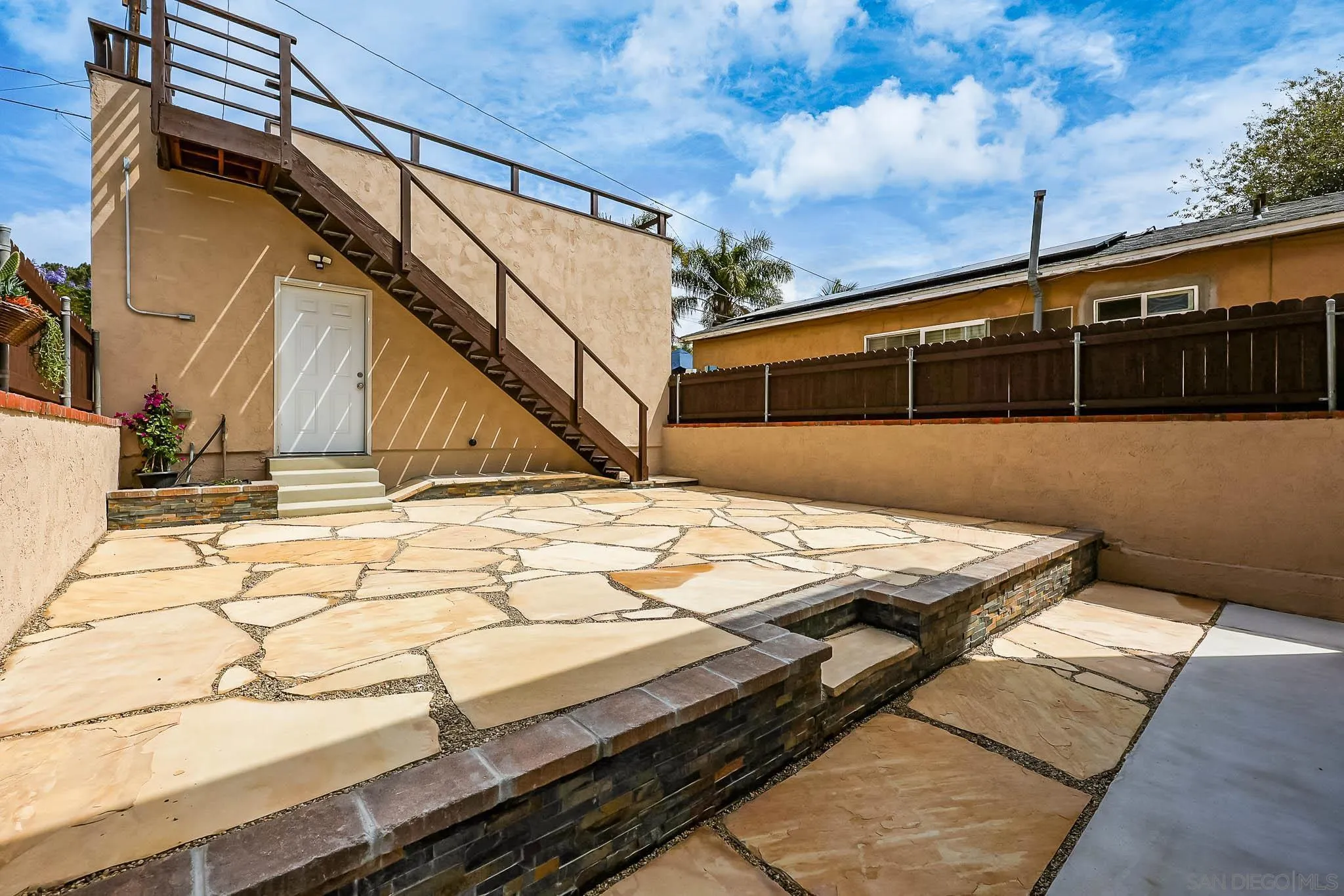 https://cdn.realtyfeed.com/cdn/127/260012189/c00c55be09d2755de0a4e9fa77cea527.webp