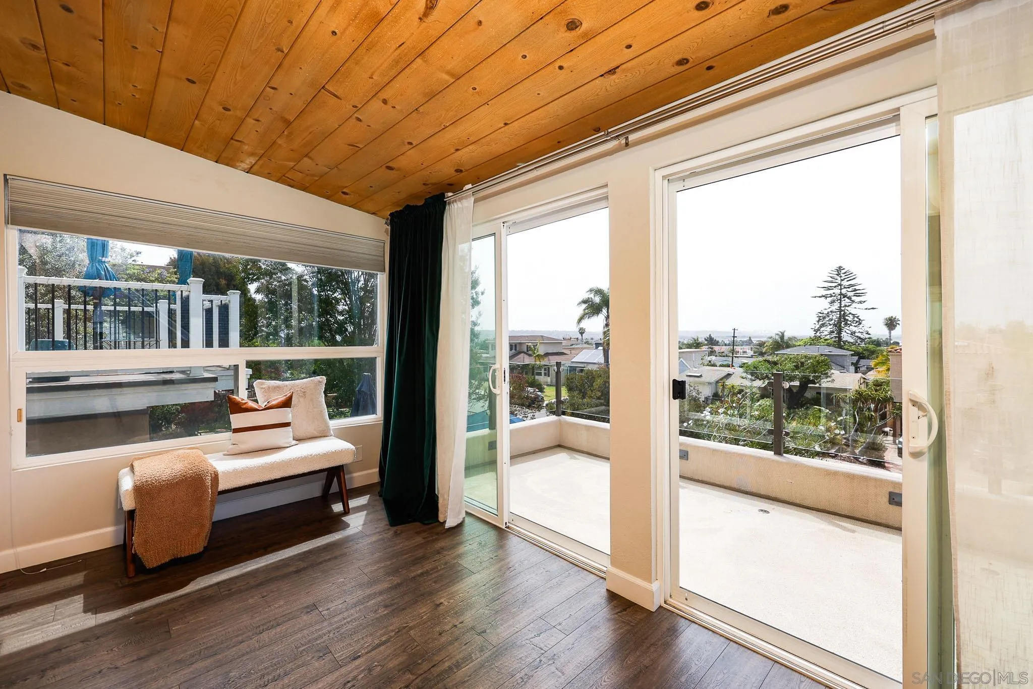 https://cdn.realtyfeed.com/cdn/127/260012189/c58af879b6ac68e2de1fef0bee5237b9.webp