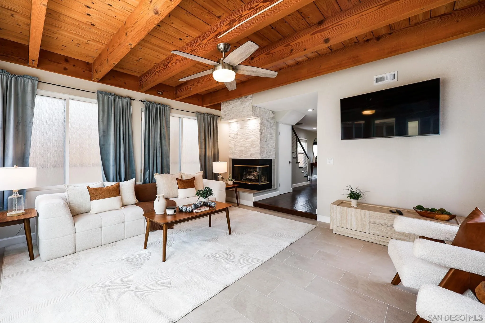 https://cdn.realtyfeed.com/cdn/127/260012189/f71d6c5ce8b2c131cff44582ade9a9d9.webp