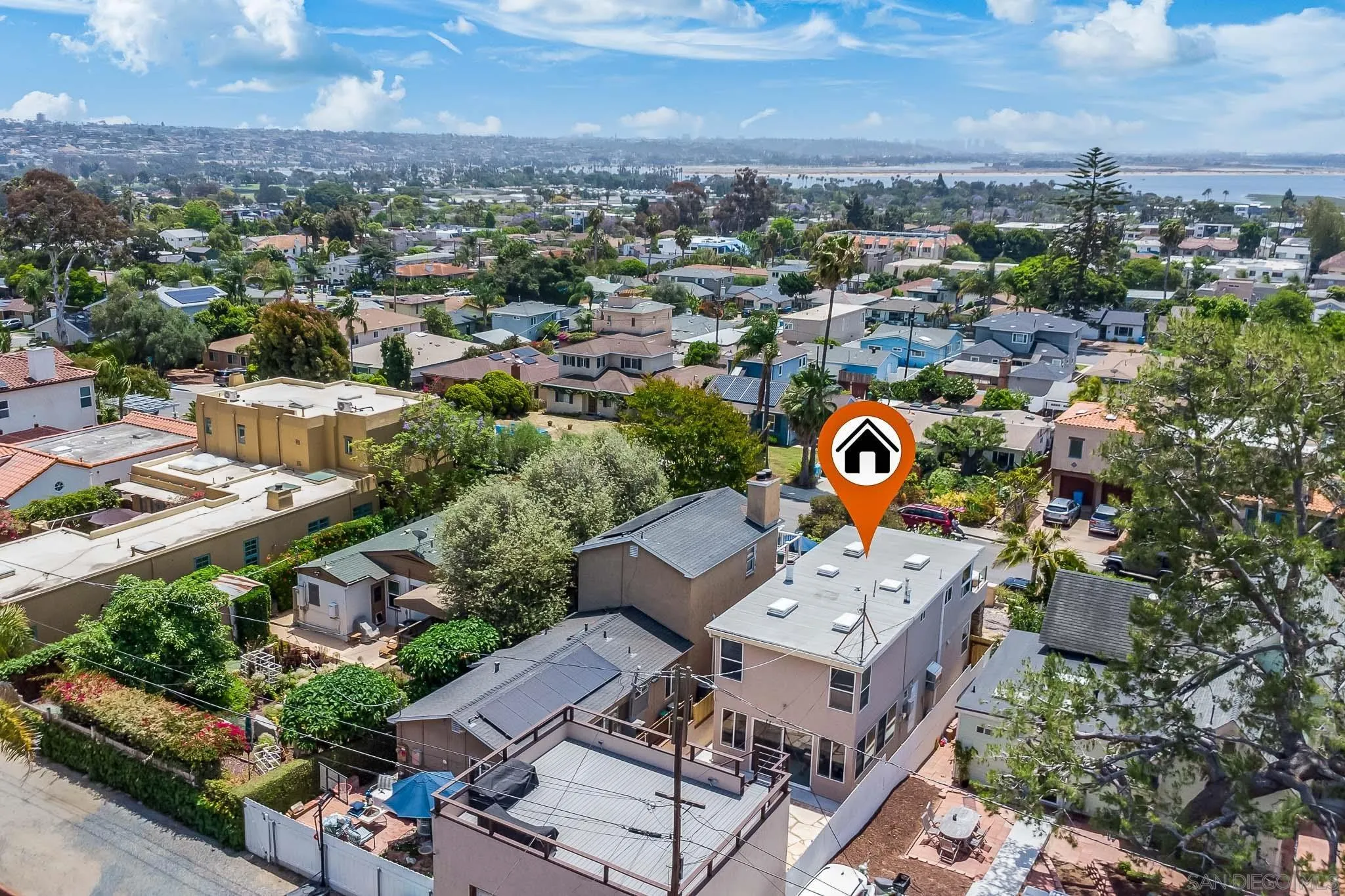 https://cdn.realtyfeed.com/cdn/127/260012189/f8f1d041b3eaede5c80e8590c4ddb4da.webp
