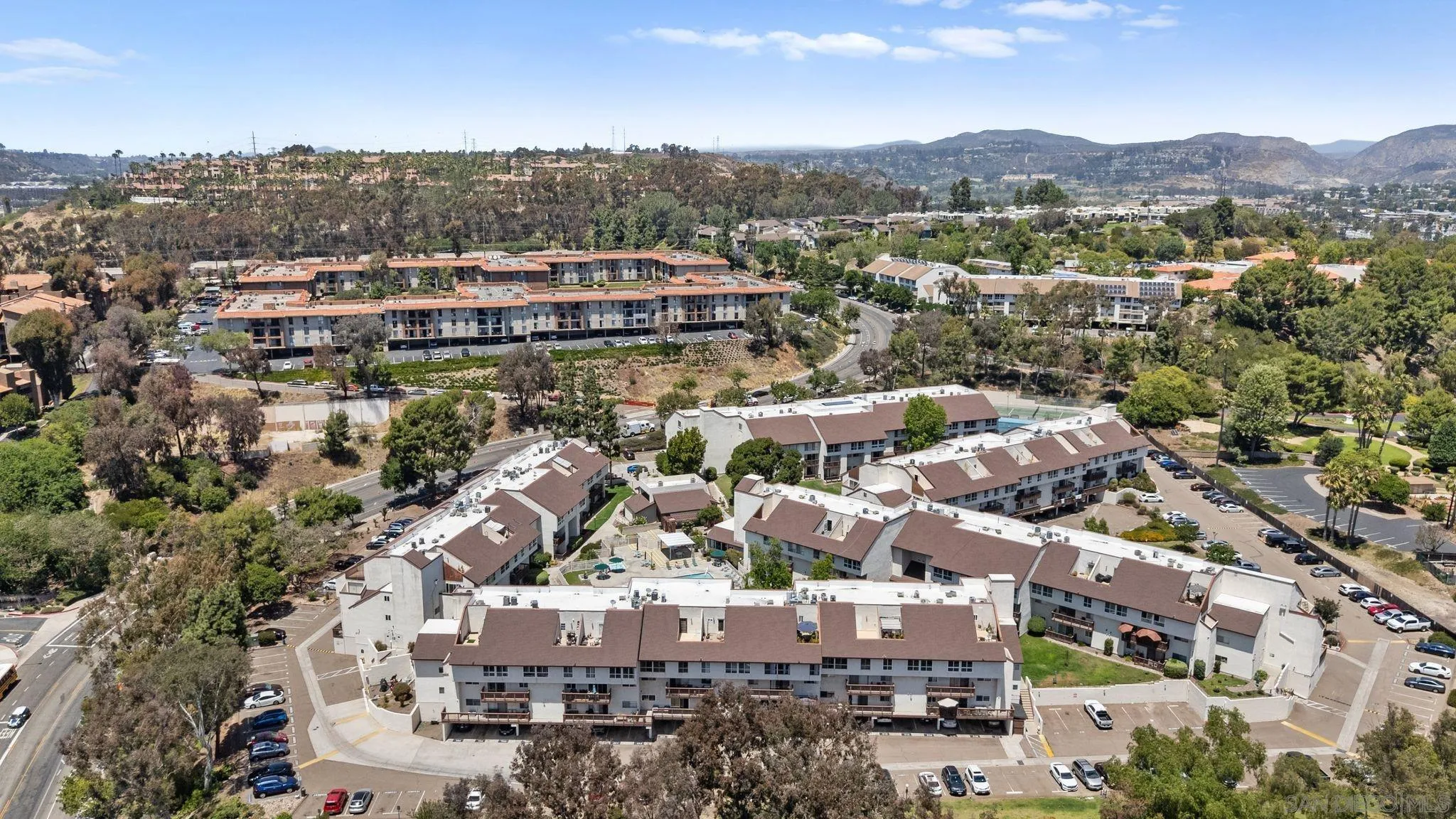 https://cdn.realtyfeed.com/cdn/127/260012190/628c5f660969d5b6312881e4c81cddbb.webp
