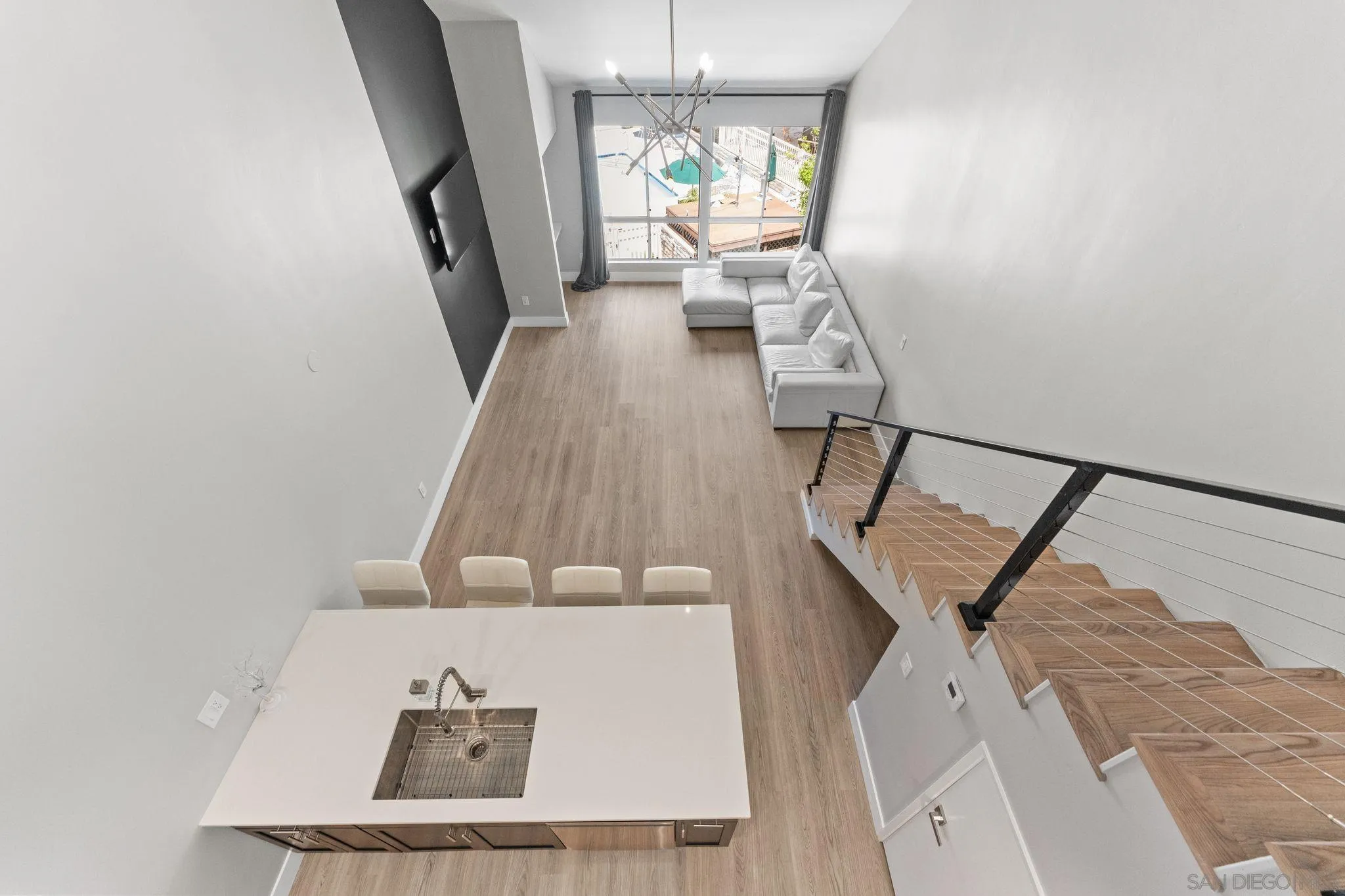 https://cdn.realtyfeed.com/cdn/127/260012190/81b3f7a0d88f0cd302c279e876ad51ce.webp