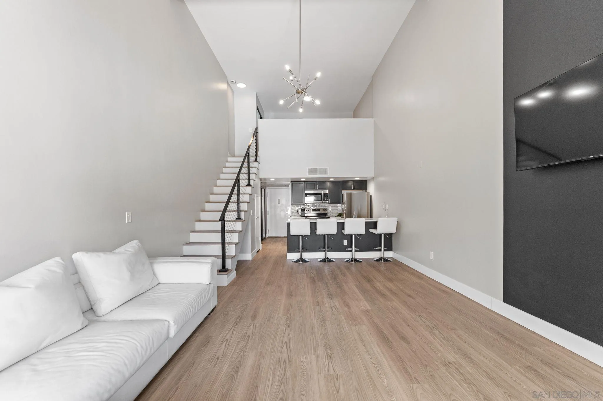 https://cdn.realtyfeed.com/cdn/127/260012190/dcfb36168e5ffbec6363fb0ed43f7607.webp