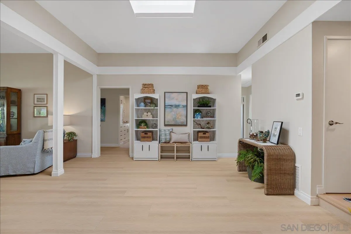 https://cdn.realtyfeed.com/cdn/127/260012191/916ce22a6e61cd70b9ae7180d9af9e60.webp