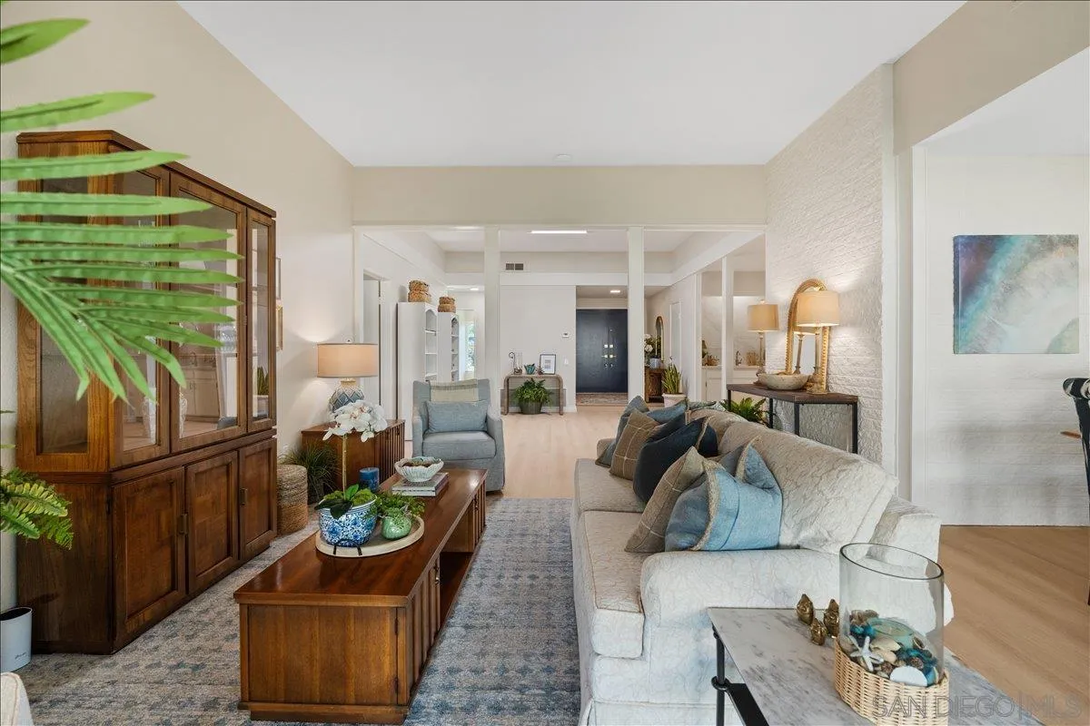 https://cdn.realtyfeed.com/cdn/127/260012191/bc6796421f274d02615f042fed597178.webp