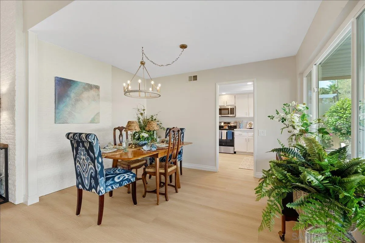 https://cdn.realtyfeed.com/cdn/127/260012191/bdb49f94cc1191a1c6a43083323a653c.webp