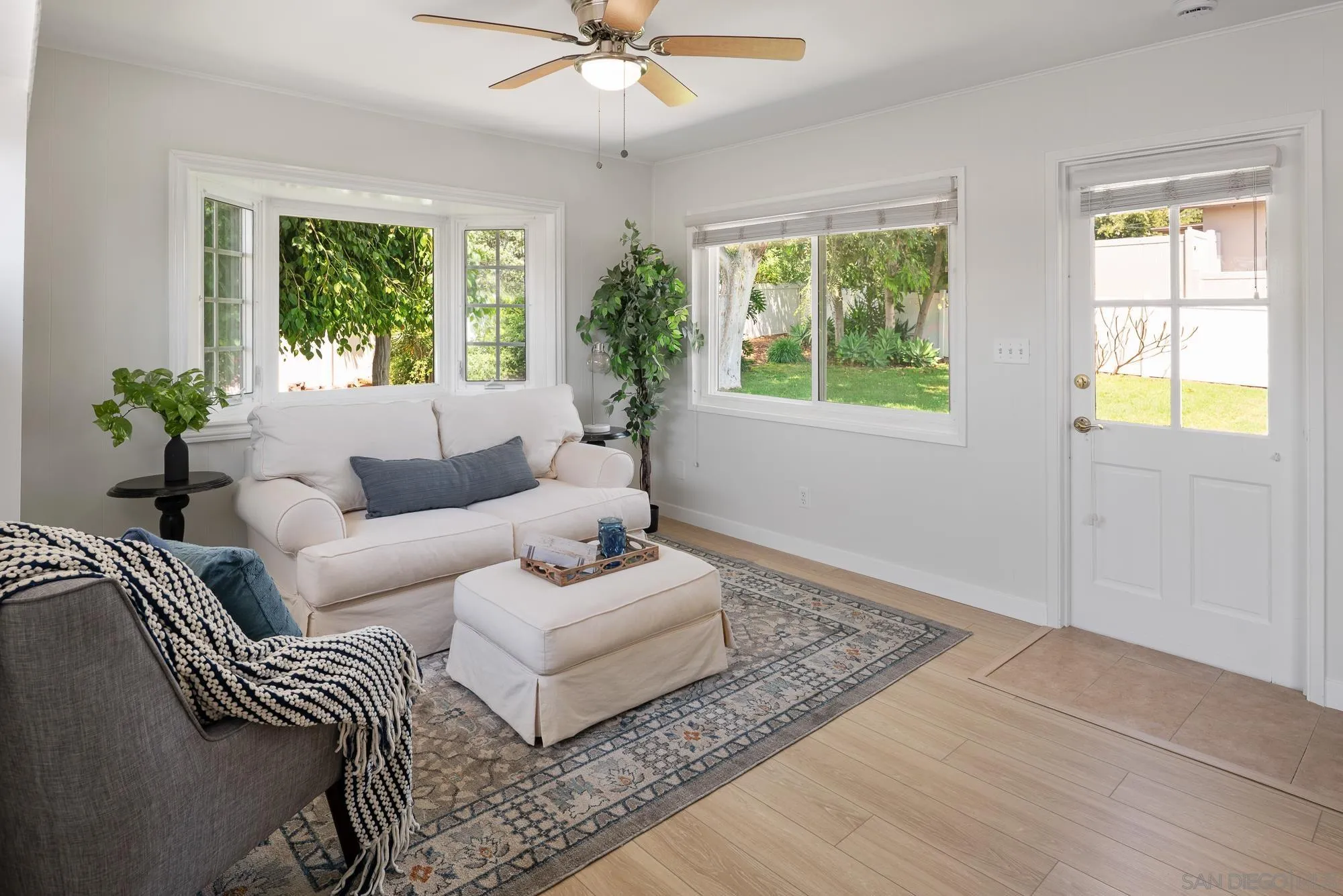 https://cdn.realtyfeed.com/cdn/127/260012192/2c2e112841f45de9453596c0c36d9745.webp