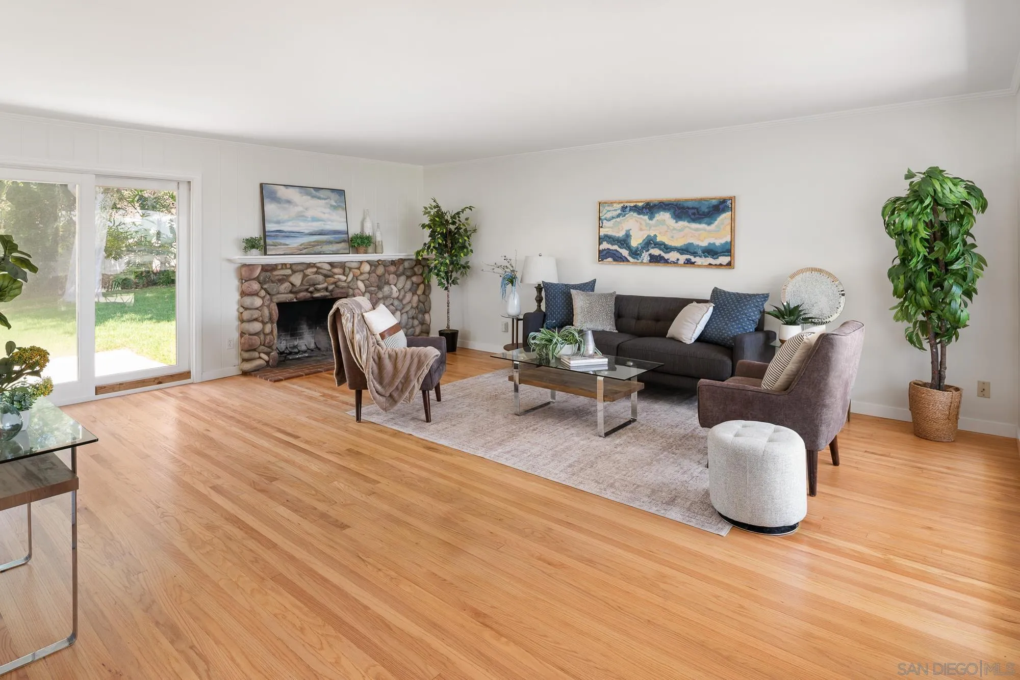 https://cdn.realtyfeed.com/cdn/127/260012192/6b694b9b2159a0b88cd370ee48a79115.webp