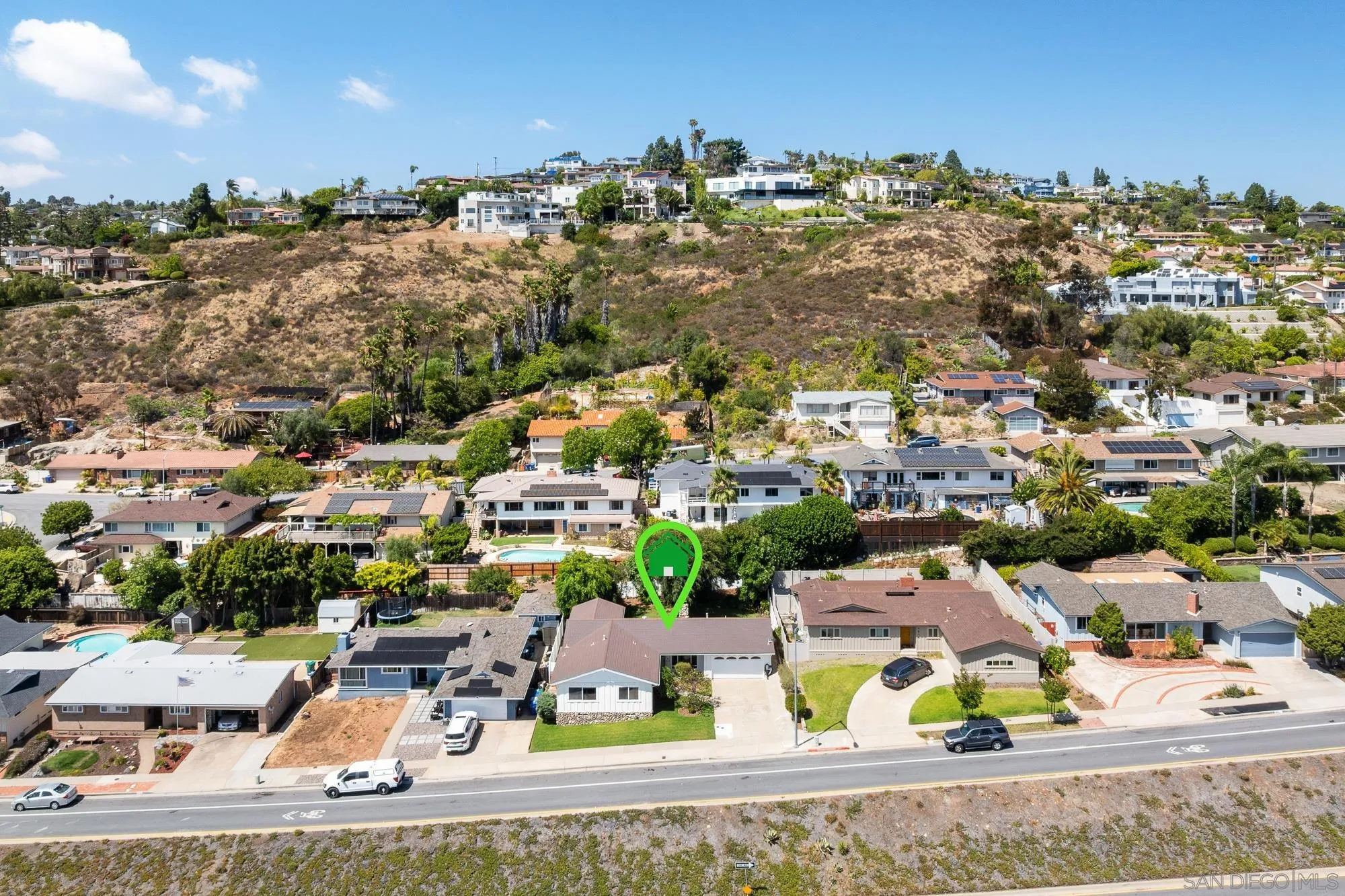 https://cdn.realtyfeed.com/cdn/127/260012192/78d634193cd9a54b0719798aff938e36.webp