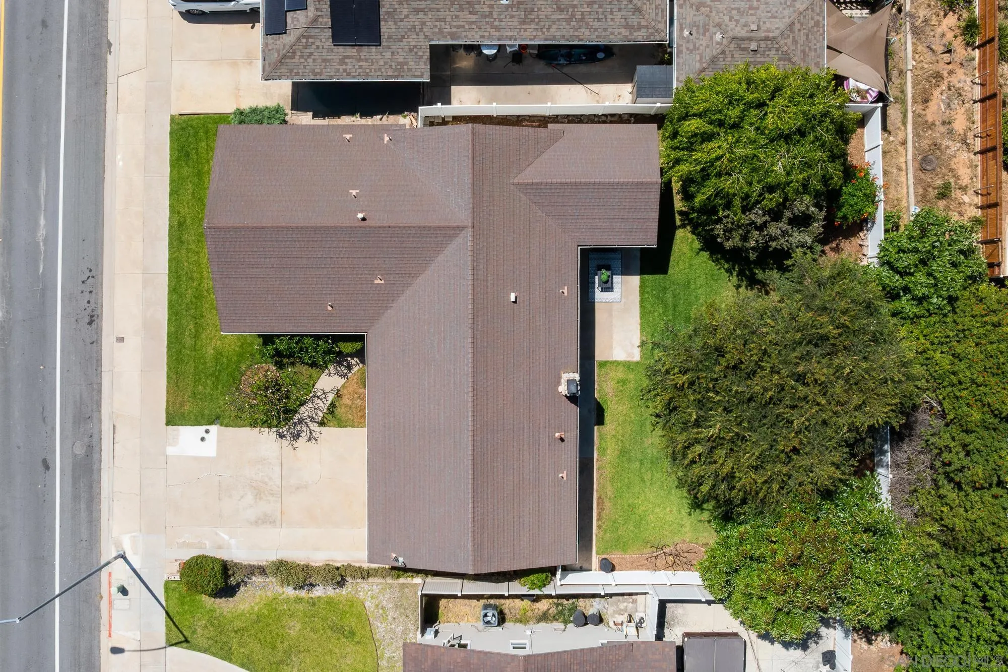 https://cdn.realtyfeed.com/cdn/127/260012192/98464a8b6729a91890e228baf17270ce.webp