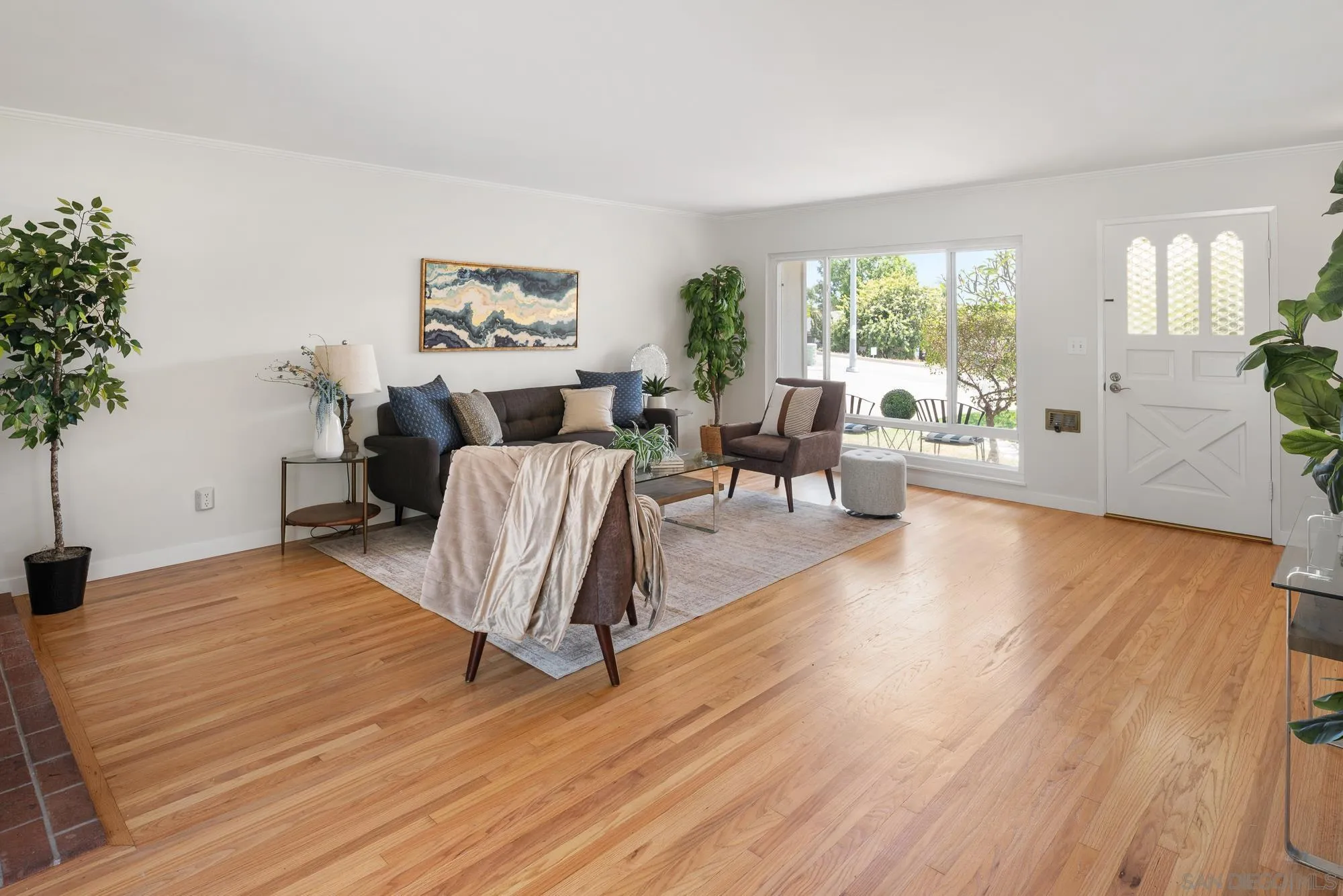 https://cdn.realtyfeed.com/cdn/127/260012192/9dcd53a90708a0fcd380a4f85f4b1d3b.webp