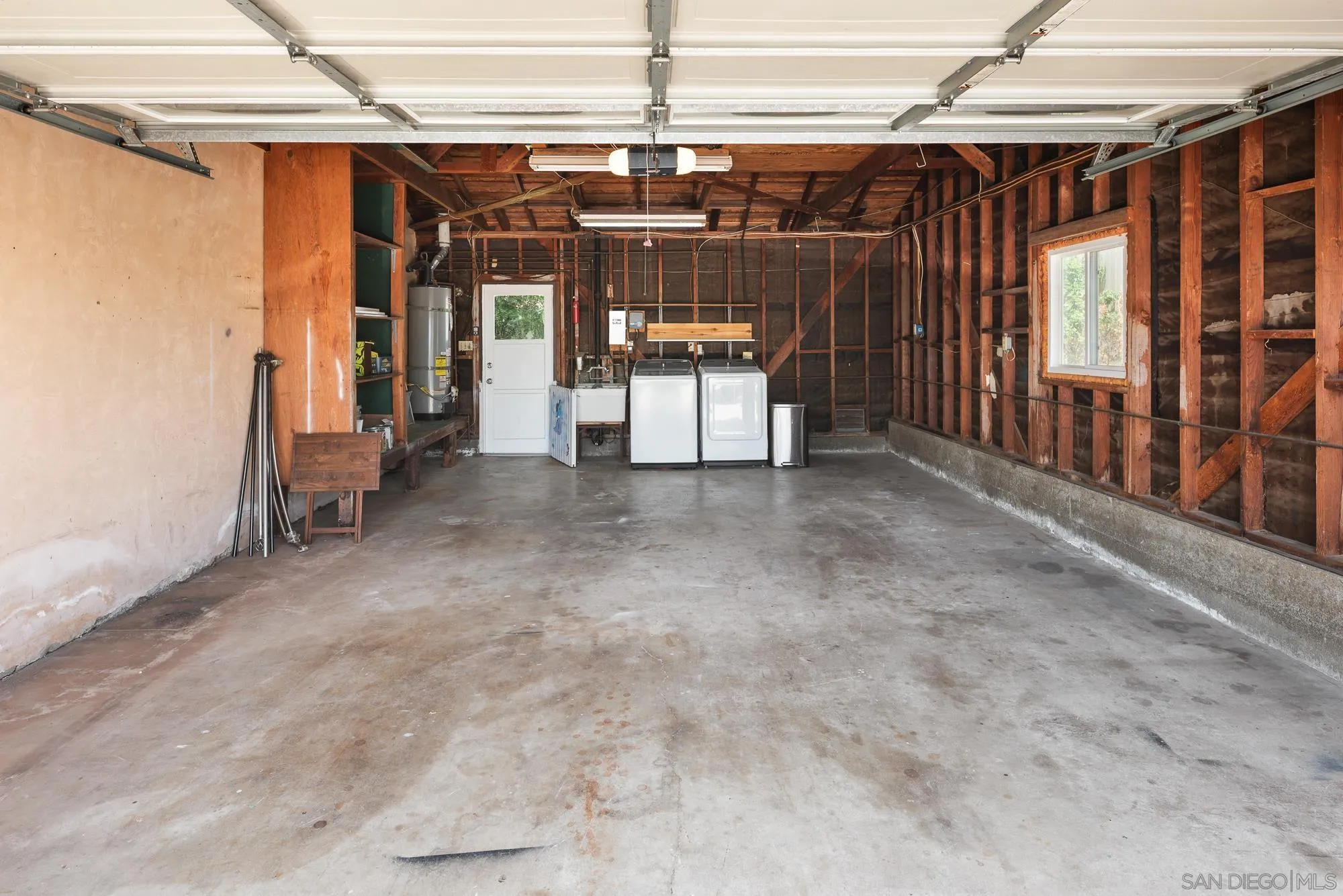https://cdn.realtyfeed.com/cdn/127/260012192/a3b9724fdfc5e76436fc980cdcee79e8.webp