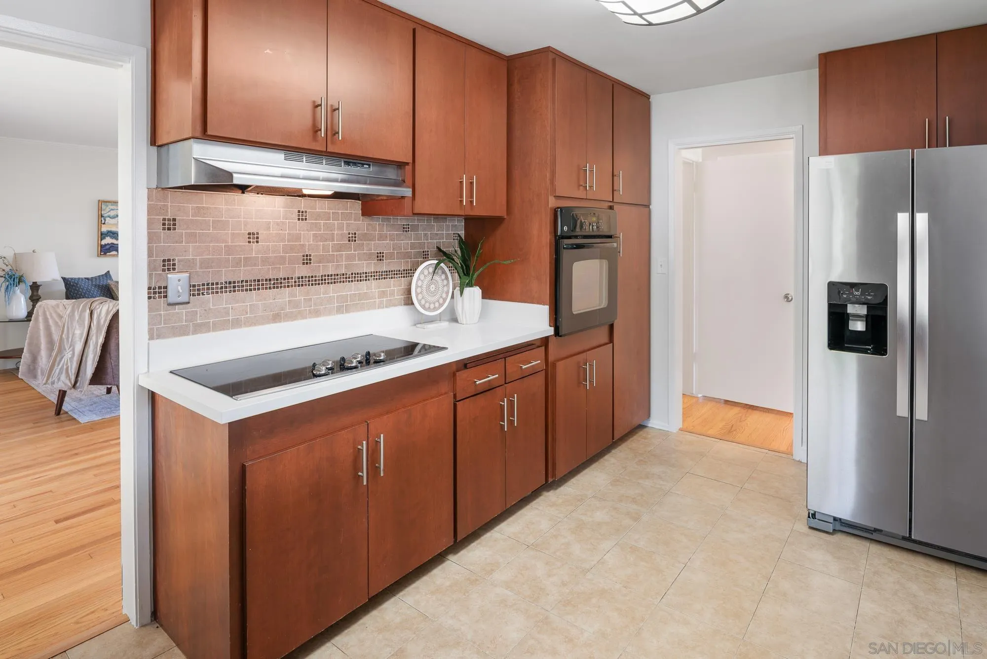 https://cdn.realtyfeed.com/cdn/127/260012192/af21739e5b8a2ad56f7962b7aa90efa7.webp