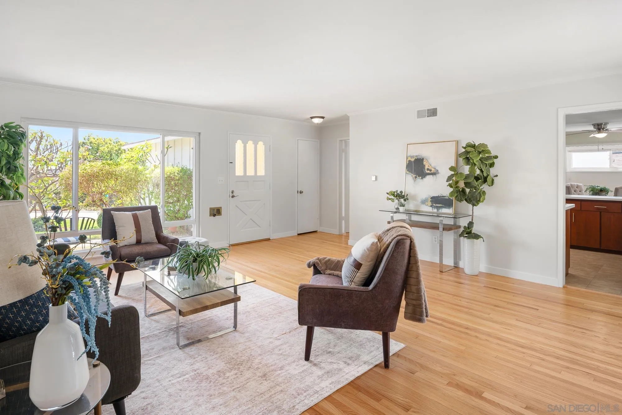 https://cdn.realtyfeed.com/cdn/127/260012192/e87dbe294bd31822844cc235de9dce51.webp