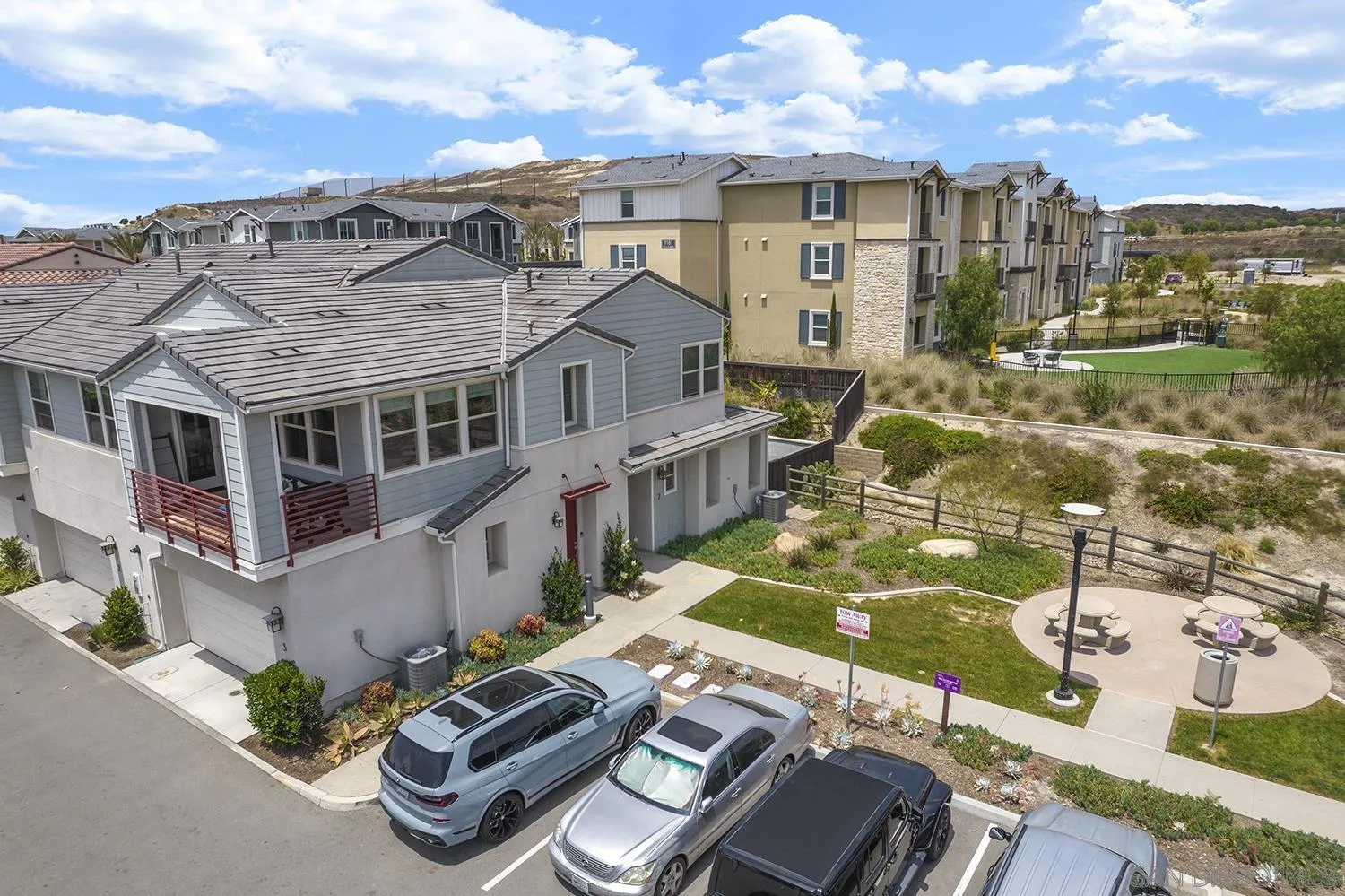https://cdn.realtyfeed.com/cdn/127/260012193/8107d001404abf542fbbfd84b7e97df1.webp