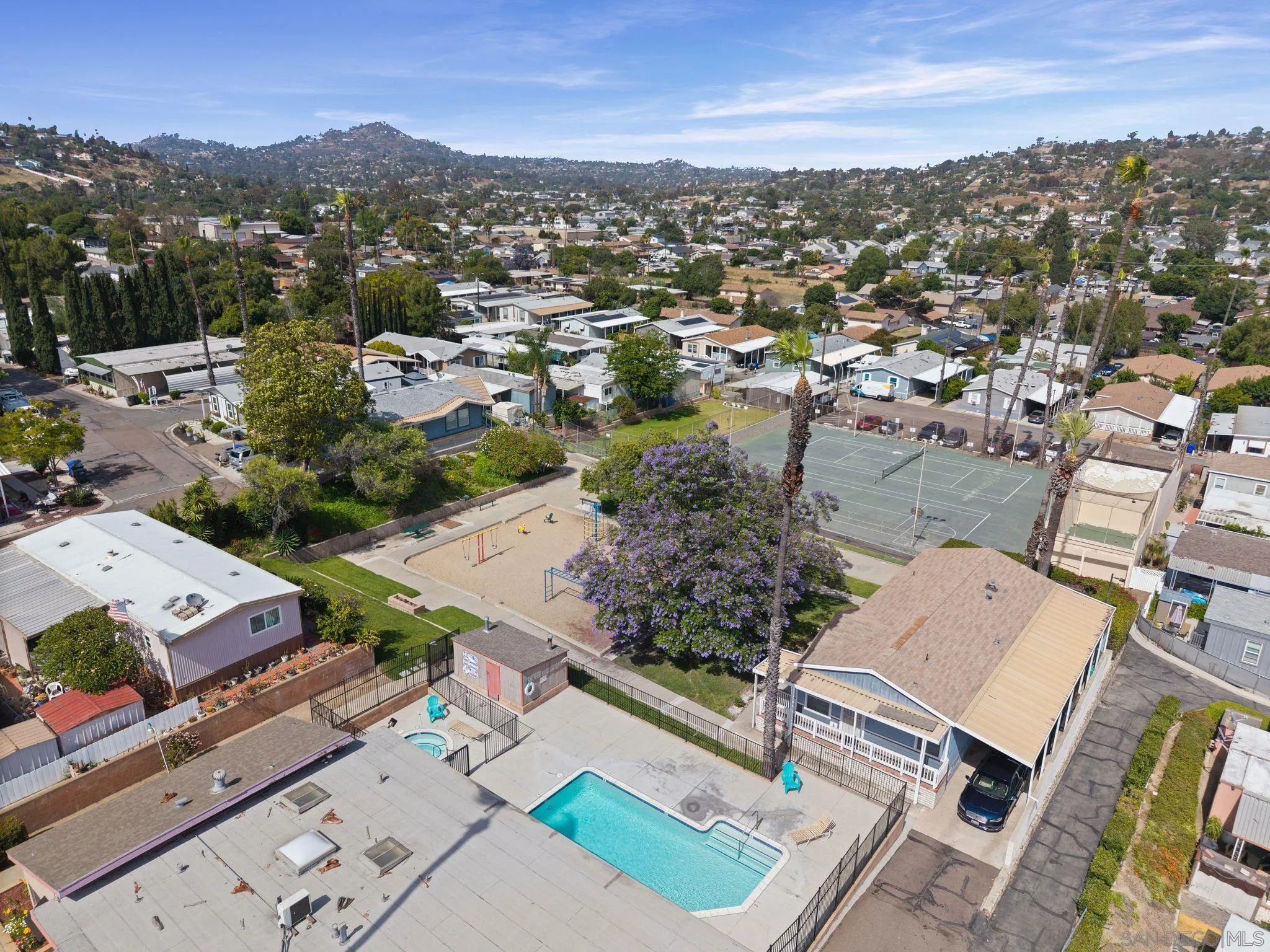 https://cdn.realtyfeed.com/cdn/127/260012194/45e37b82b8c81c029c2614d7b6b91cd8.webp
