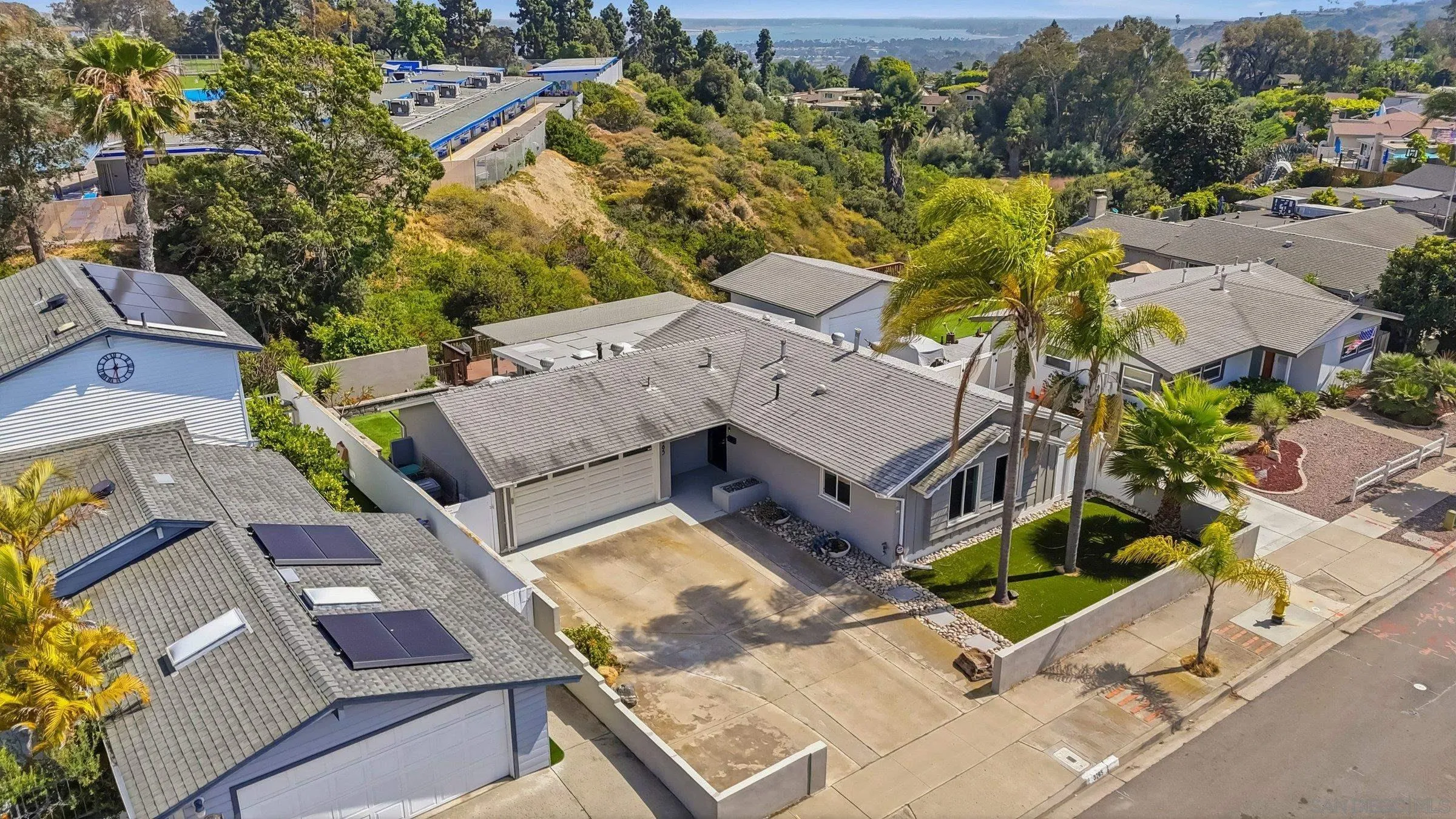 https://cdn.realtyfeed.com/cdn/127/260012197/418ad5ac60b304f49a8cc928bbc8c4f6.webp