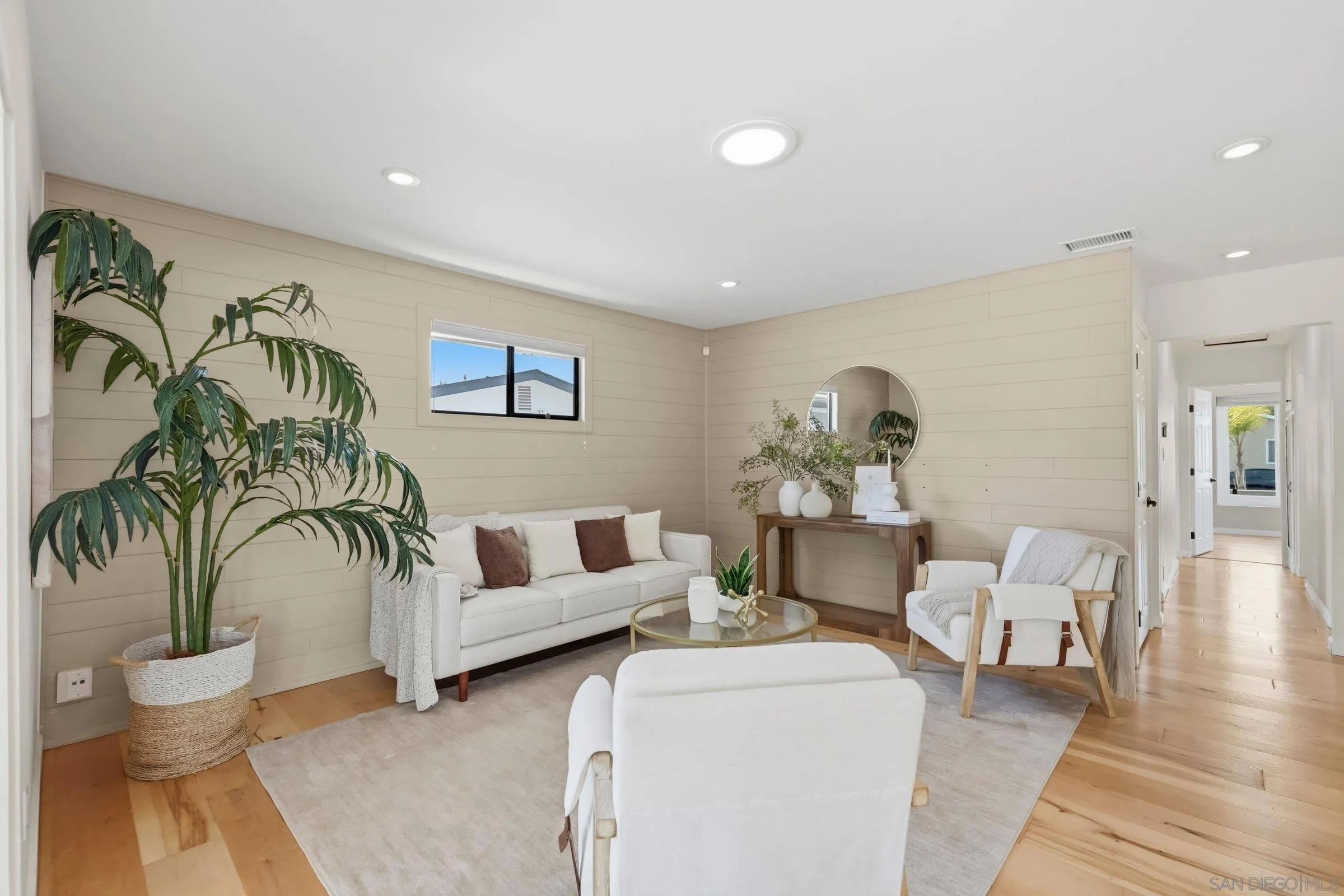 https://cdn.realtyfeed.com/cdn/127/260012197/43bb444a6457de0eb5601b5fb6a0c4df.webp