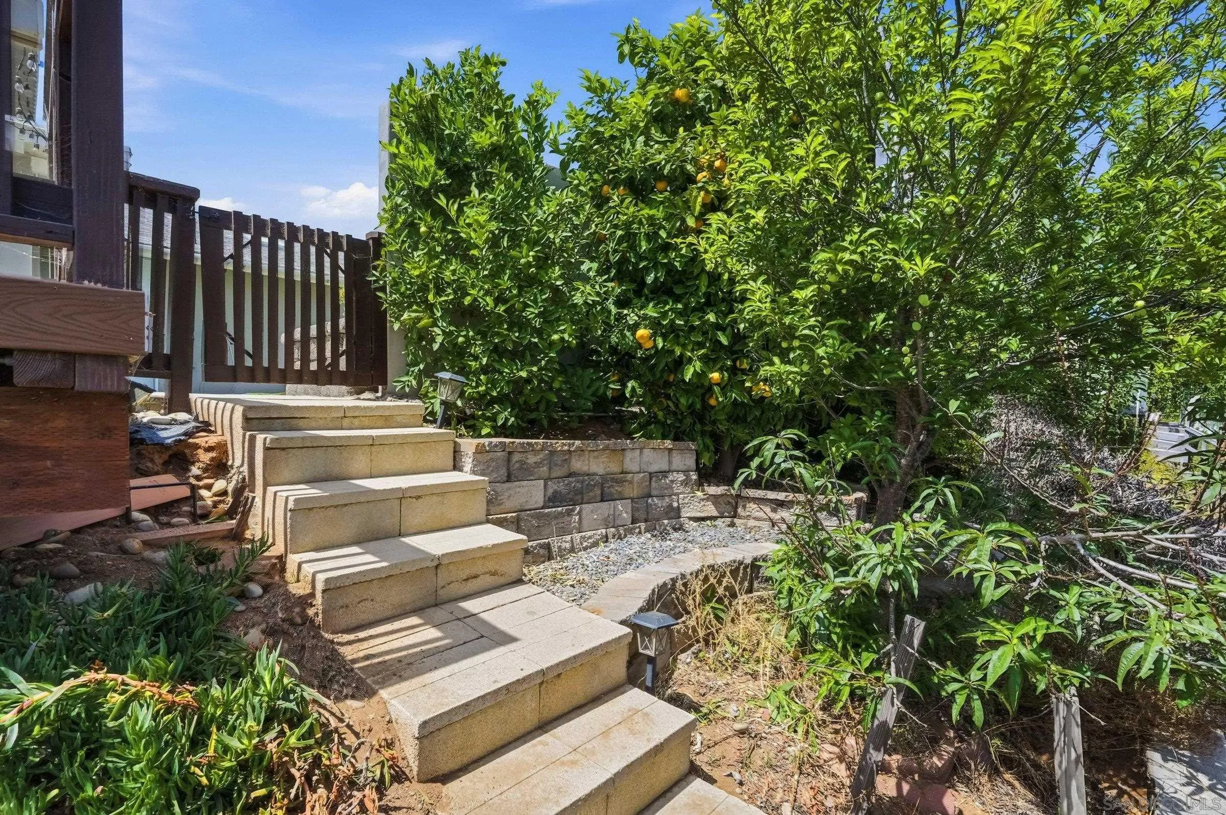 https://cdn.realtyfeed.com/cdn/127/260012197/5b5ace4d2b502682d6323da93db5fda4.webp