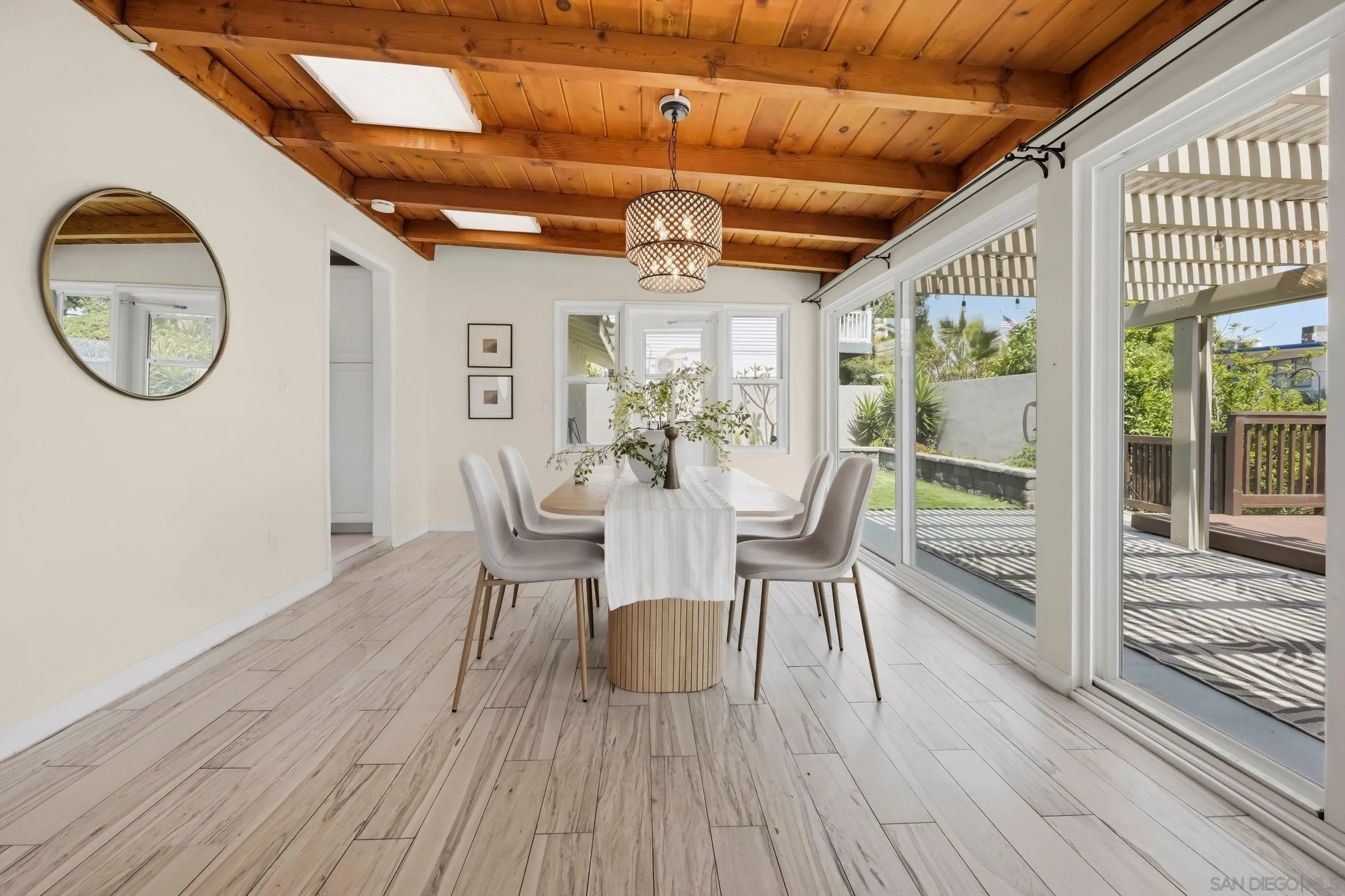 https://cdn.realtyfeed.com/cdn/127/260012197/e08a74346a7724ed0d56f86b85989a55.webp