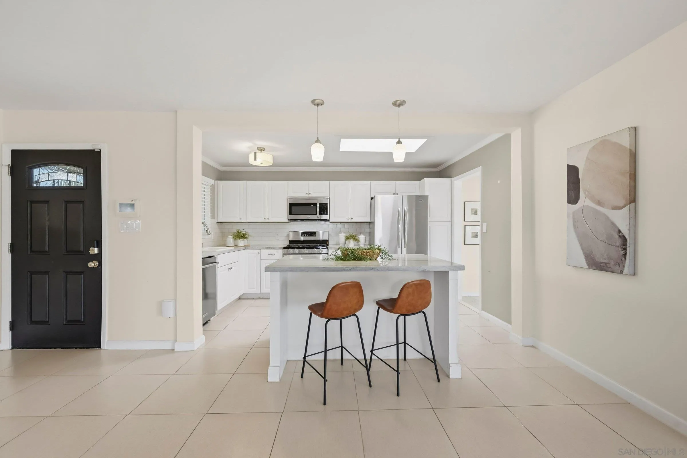 https://cdn.realtyfeed.com/cdn/127/260012197/f06f8a927dfaaaf309cc2d843dd38673.webp