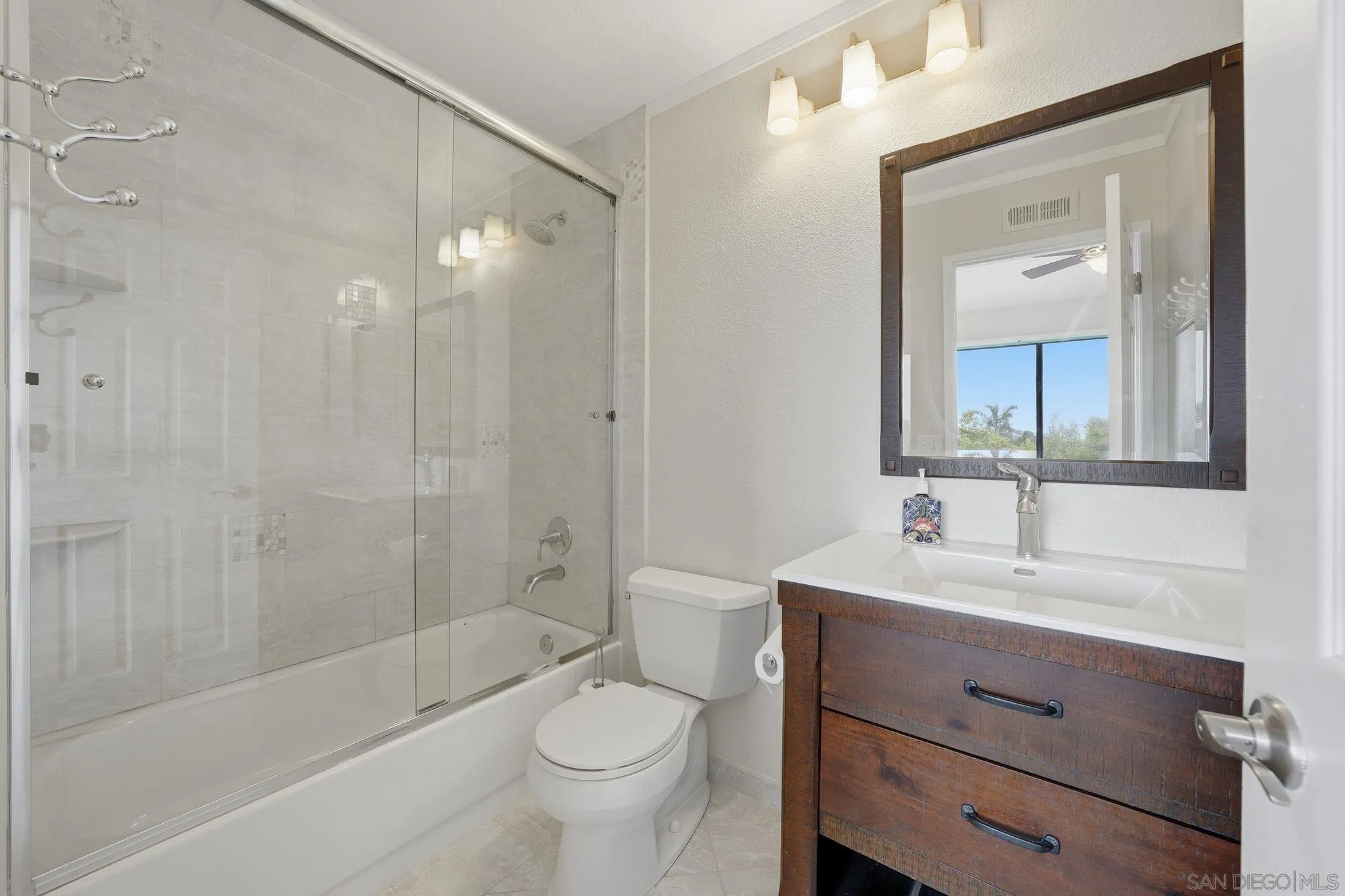 Photo #25: 260012199 Listing: Photo #25