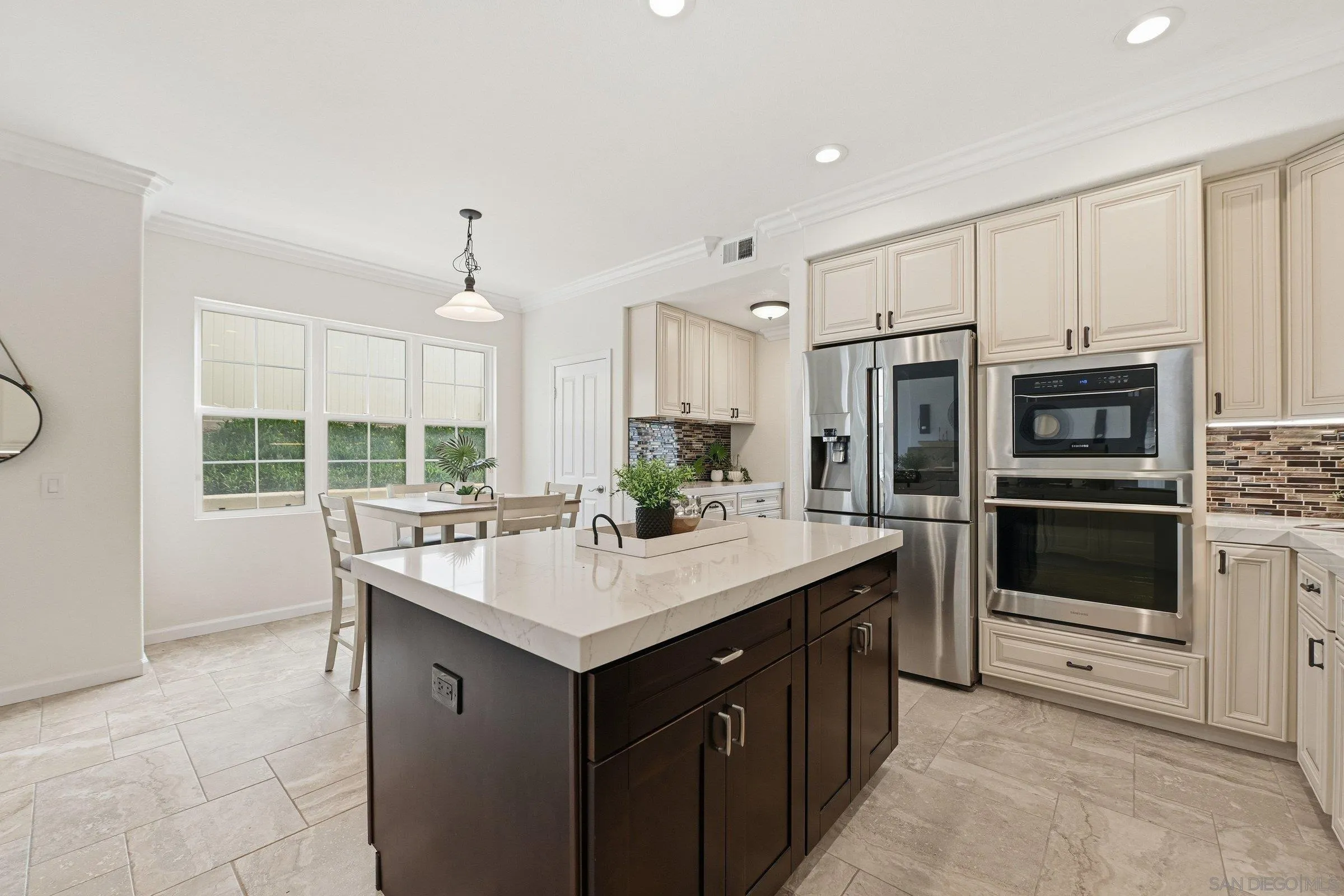 https://cdn.realtyfeed.com/cdn/127/2600122/1ca9a1970f4ca24464577a2c3844b3b7.webp