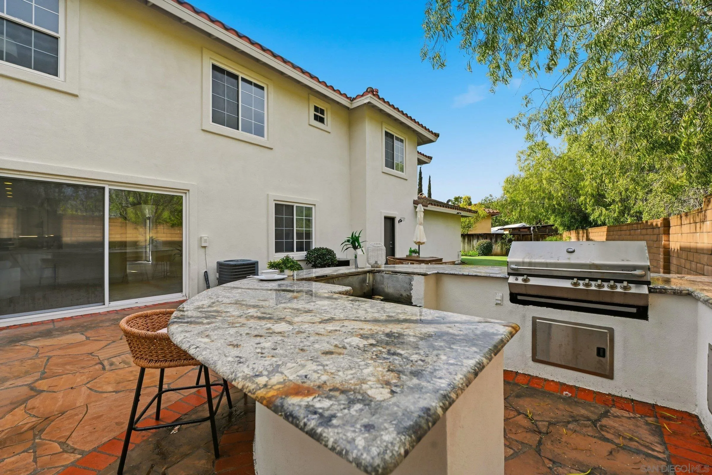 https://cdn.realtyfeed.com/cdn/127/2600122/ee05146f2726337fb00085a941ff65d5.webp