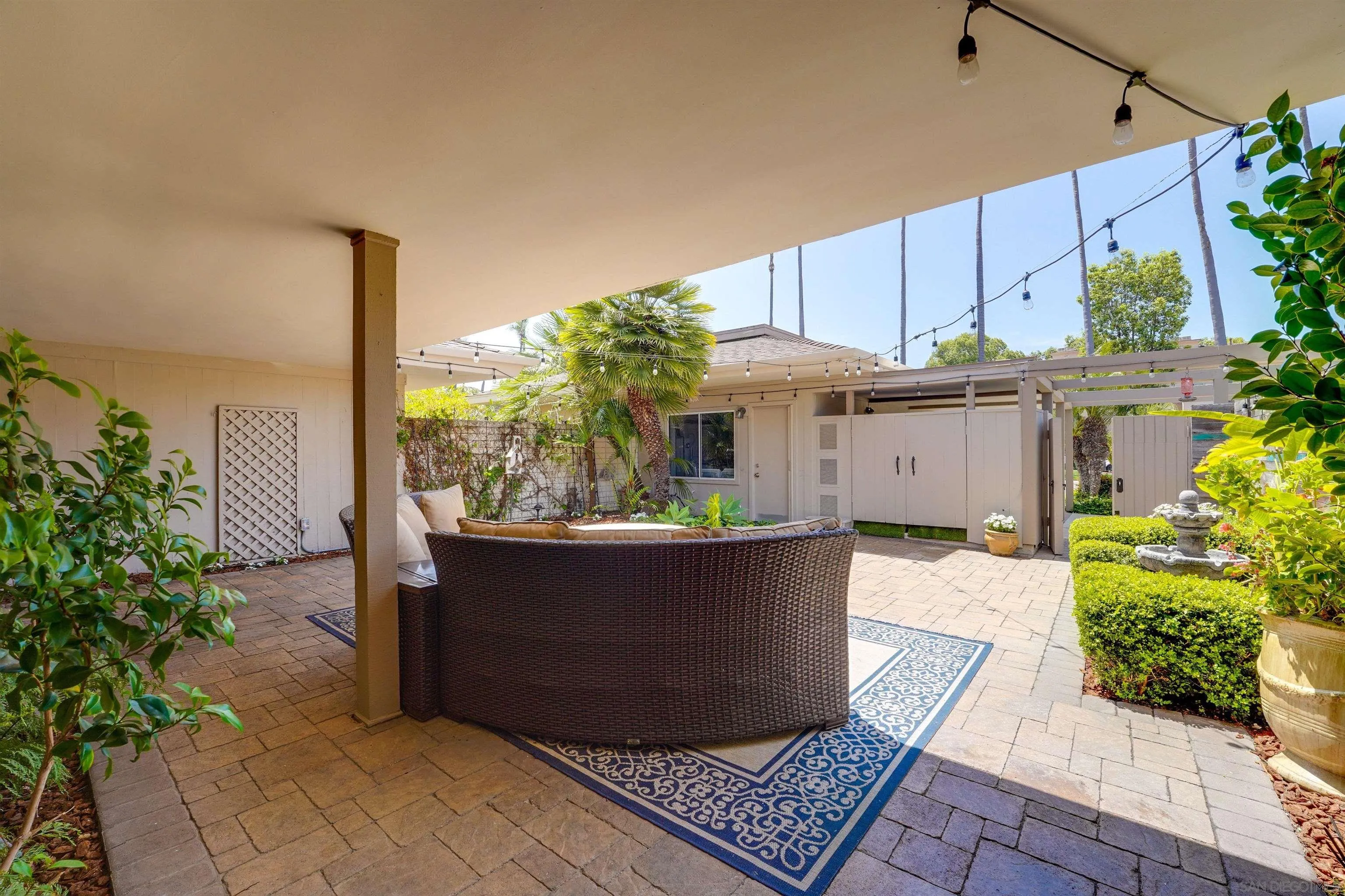 https://cdn.realtyfeed.com/cdn/127/260012202/1bbcf8c2ce3339fd628bd84c25c67e47.webp