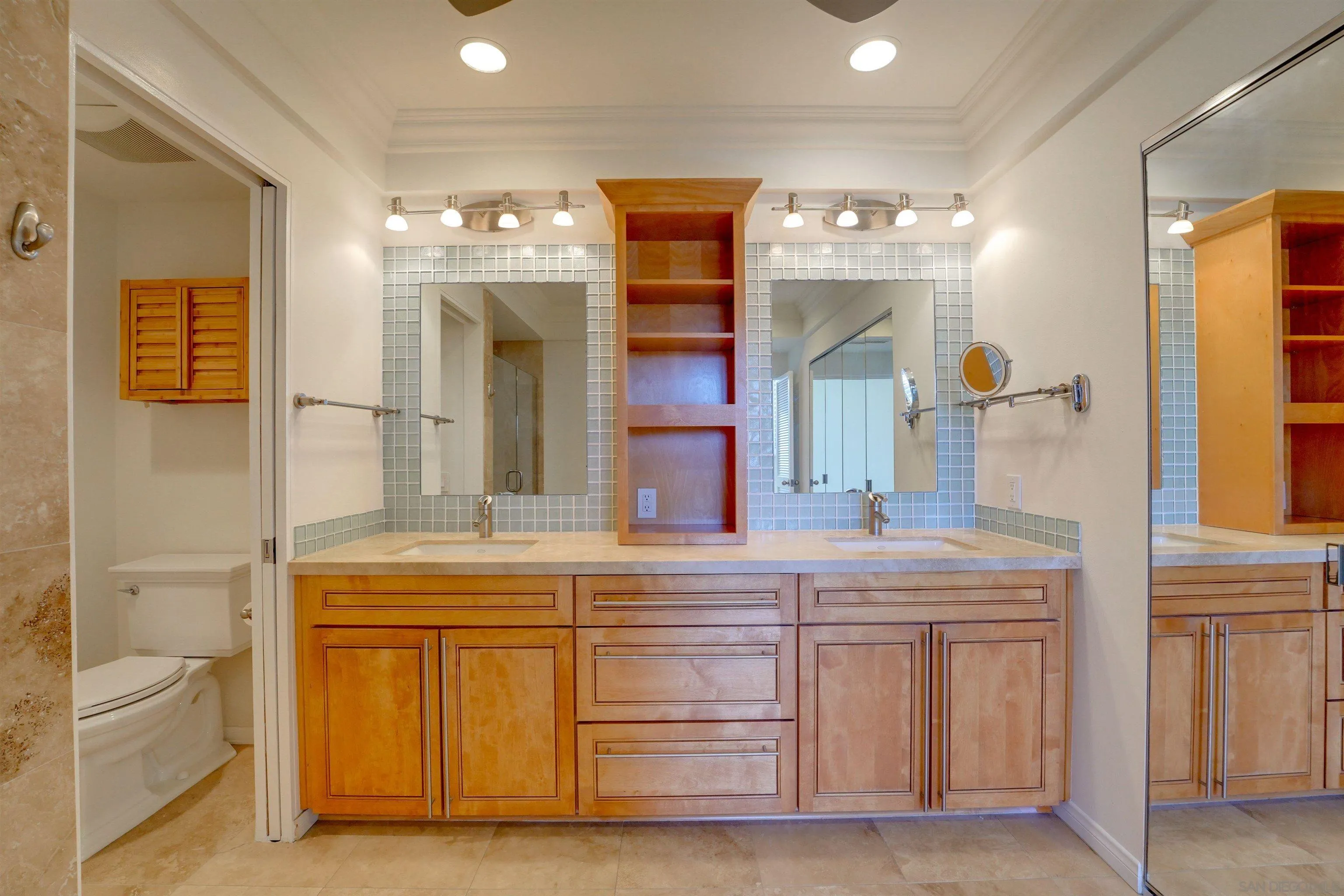 https://cdn.realtyfeed.com/cdn/127/260012202/322fa3ca5fc3f23e01a2dcbeecc9c703.webp