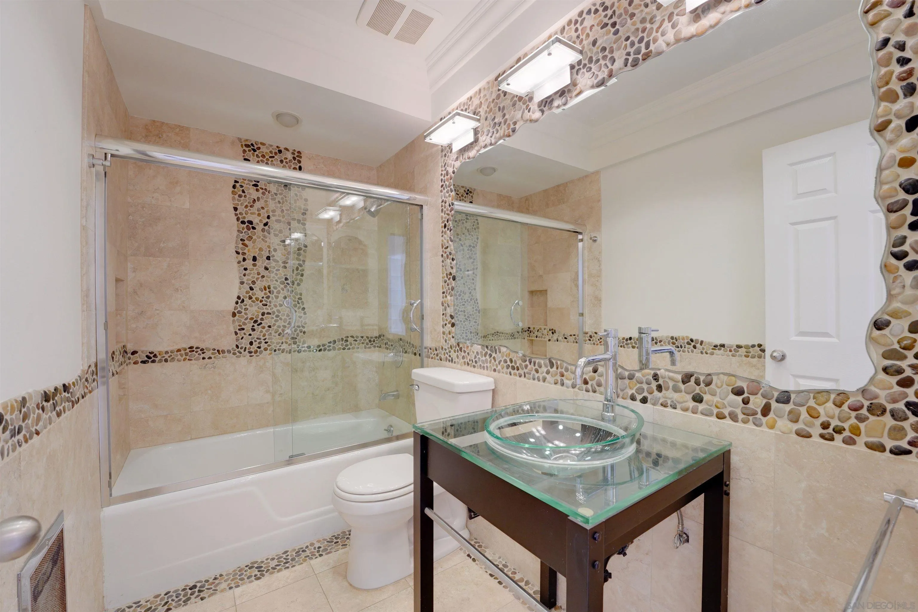 https://cdn.realtyfeed.com/cdn/127/260012202/406e7fbf1b4d622e5af0974d7dd64cdf.webp