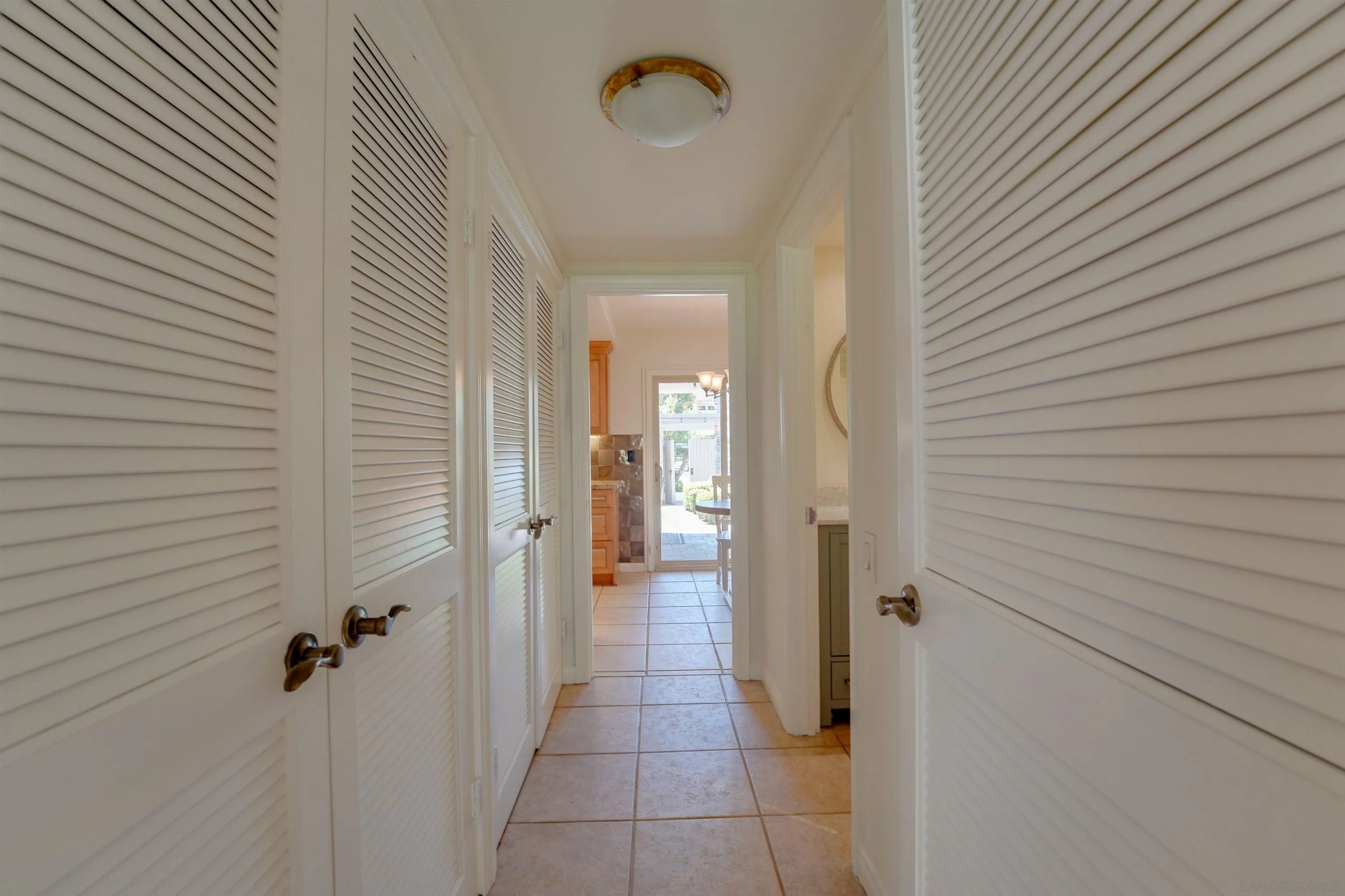 https://cdn.realtyfeed.com/cdn/127/260012202/a1357ee2925ba1fdb27062d5acc4606f.webp
