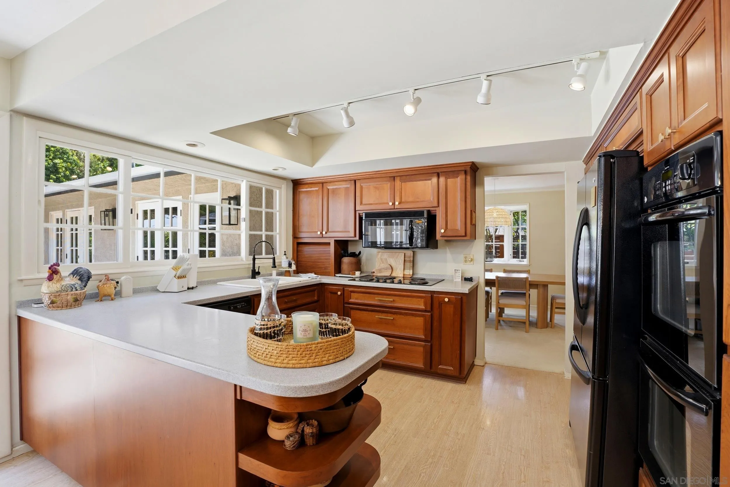 https://cdn.realtyfeed.com/cdn/127/260012205/3d8e4f796b21ca3a069f0213771e1450.webp