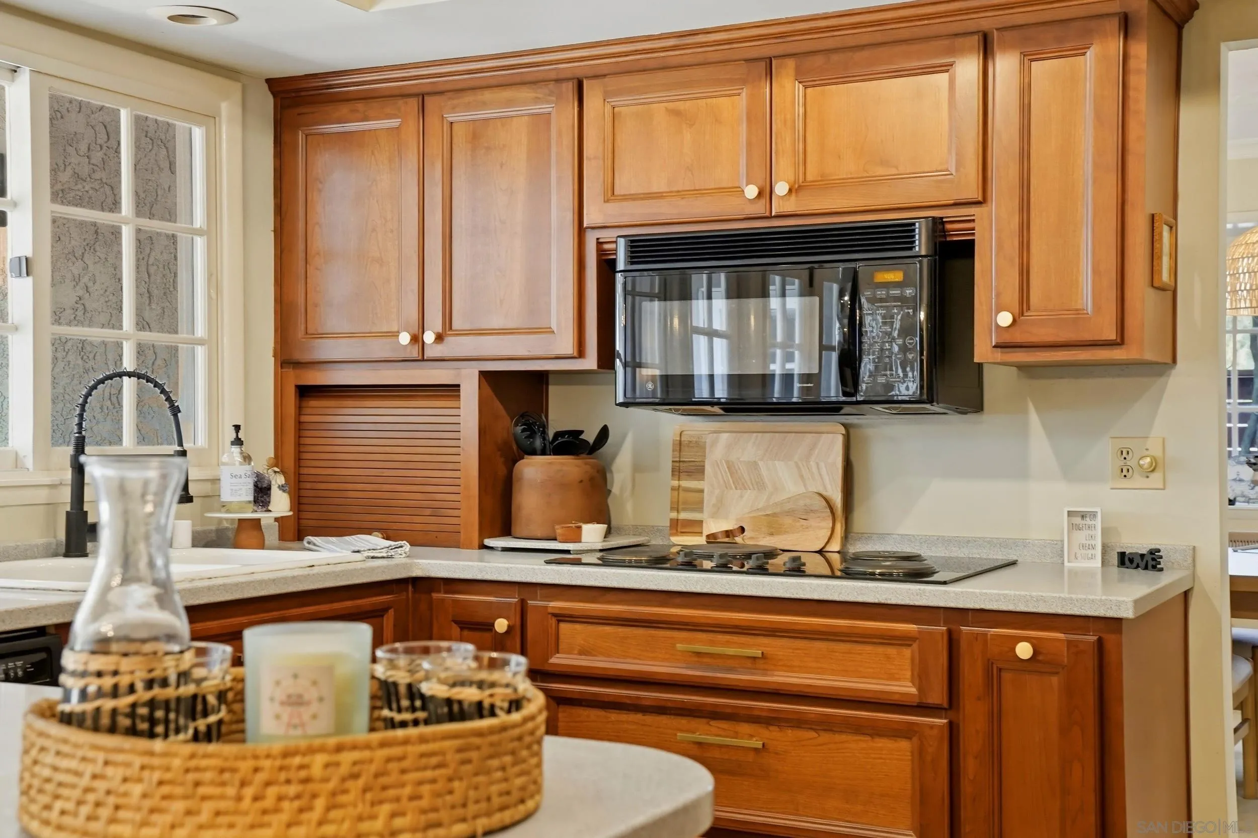 https://cdn.realtyfeed.com/cdn/127/260012205/79f170103a097c47265e5ab8f76ceaae.webp