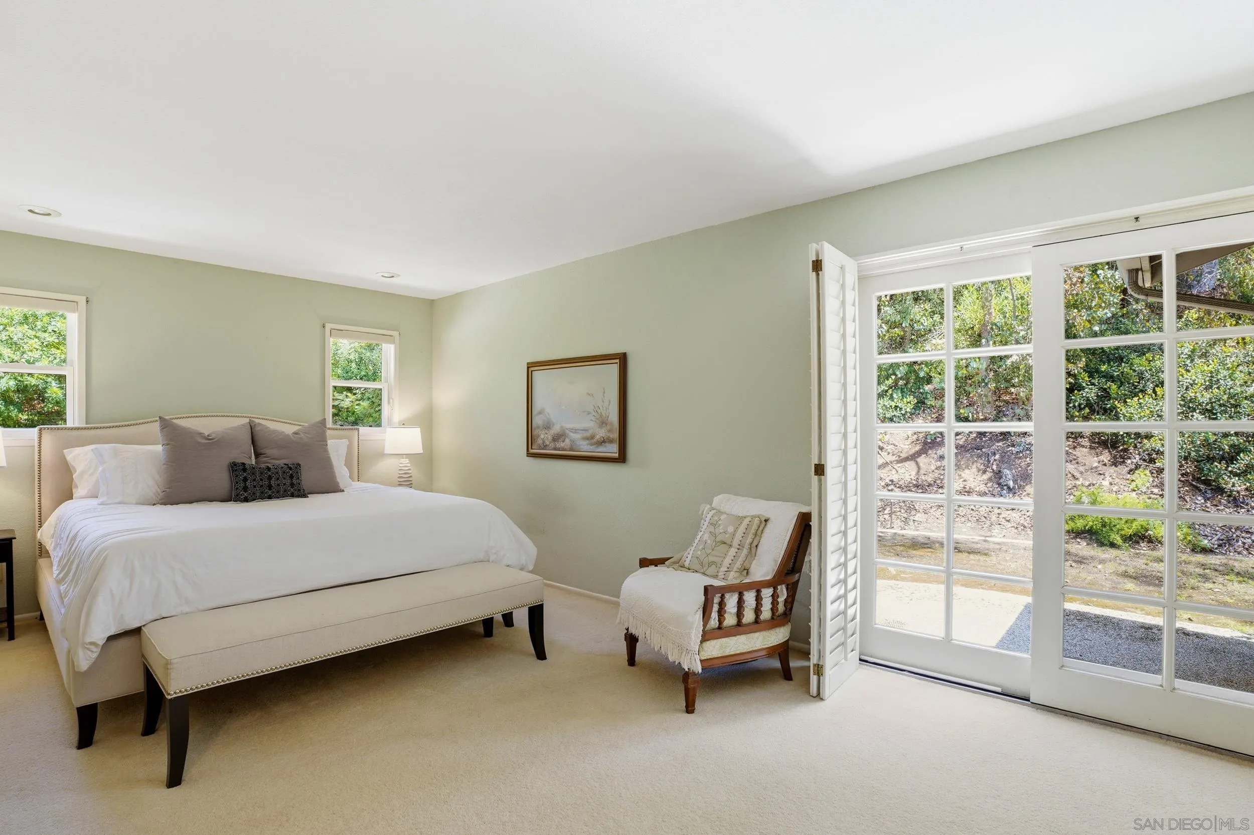 https://cdn.realtyfeed.com/cdn/127/260012205/98298d36728cff4701493e123bb43386.webp