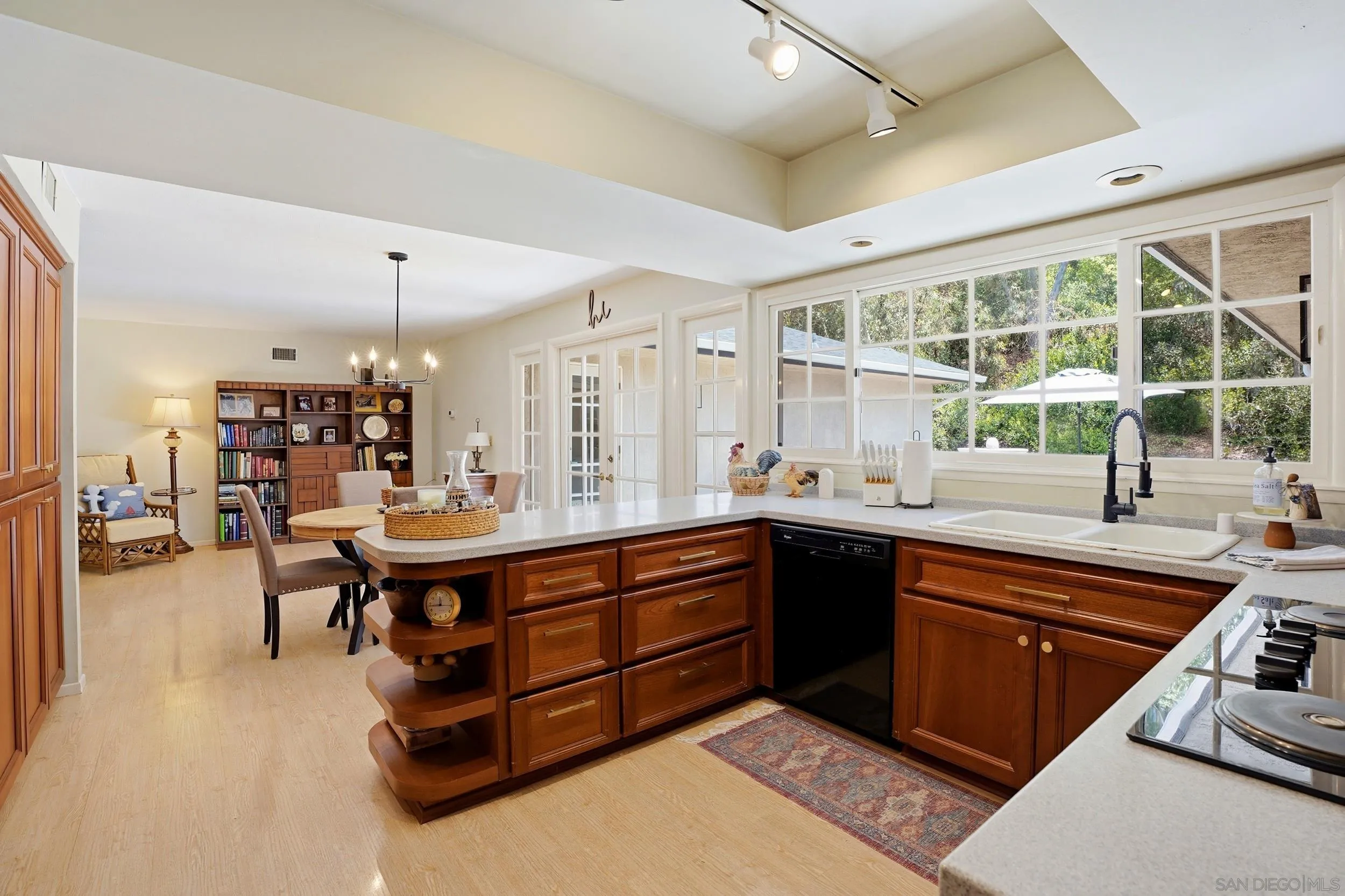 https://cdn.realtyfeed.com/cdn/127/260012205/d3ba89bff6a91c263f140637087332d9.webp