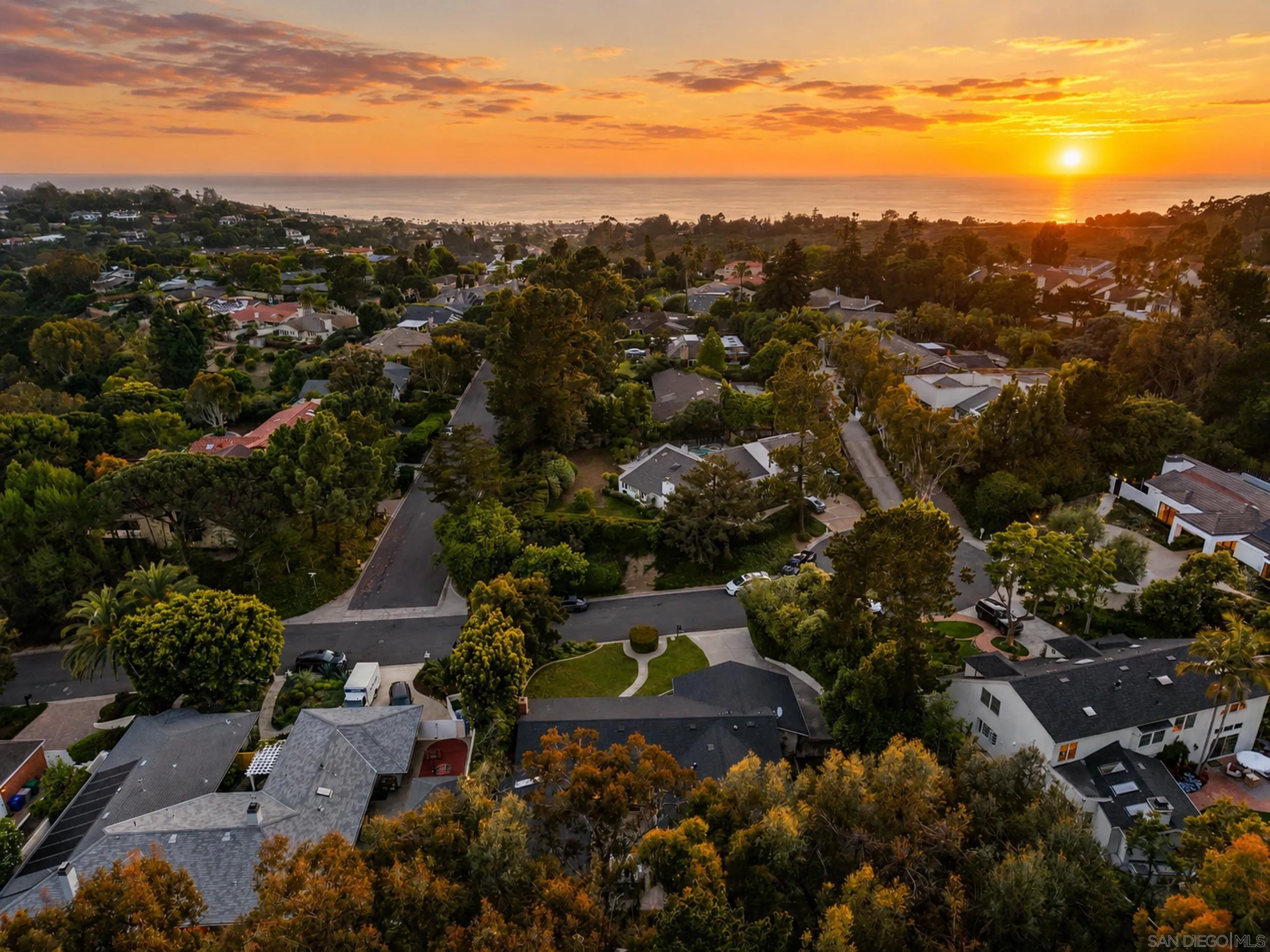 https://cdn.realtyfeed.com/cdn/127/260012205/ea094ce2b4df2b6137824770383da57f.webp