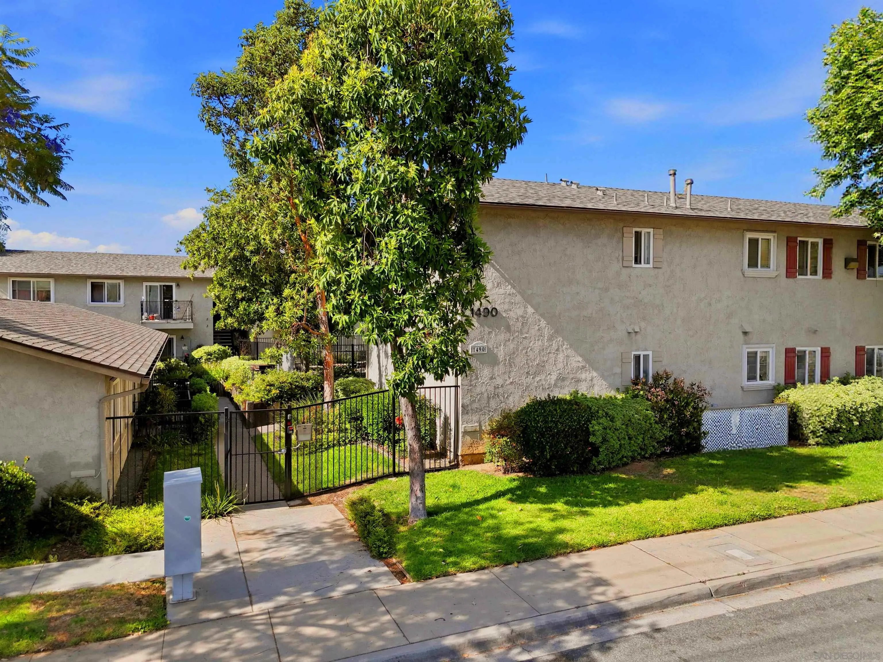 Photo #2: 260012206 Listing: Photo #2