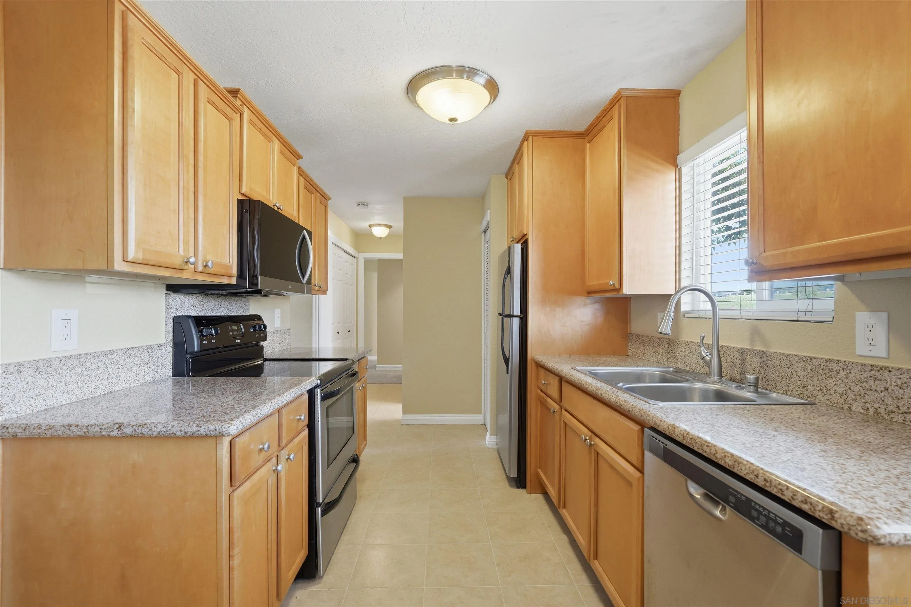 Photo #13: 260012206 Listing: Photo #13