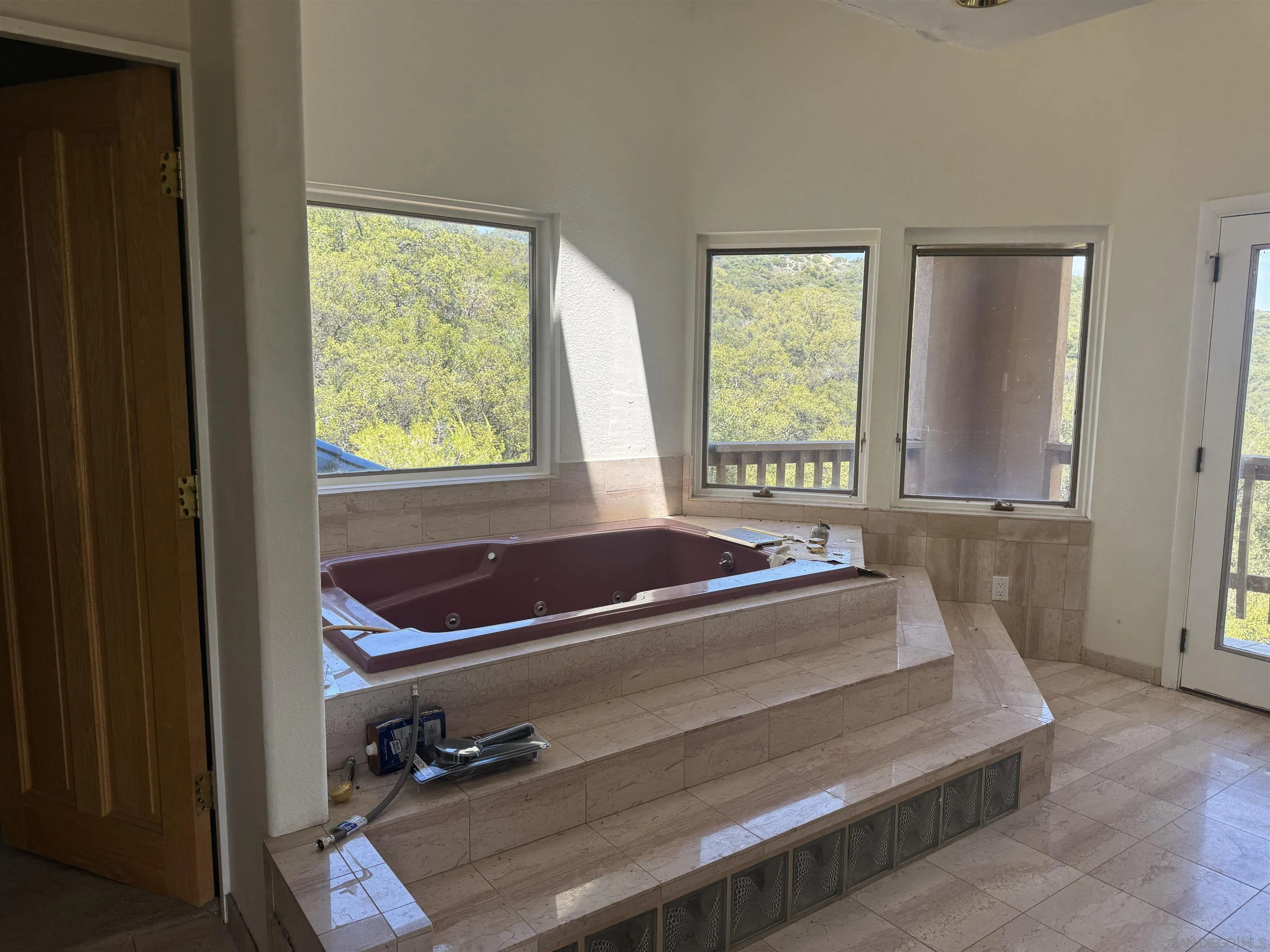 https://cdn.realtyfeed.com/cdn/127/260012212/86d7a1b7778367f23b2d572dcfaf6de8.webp