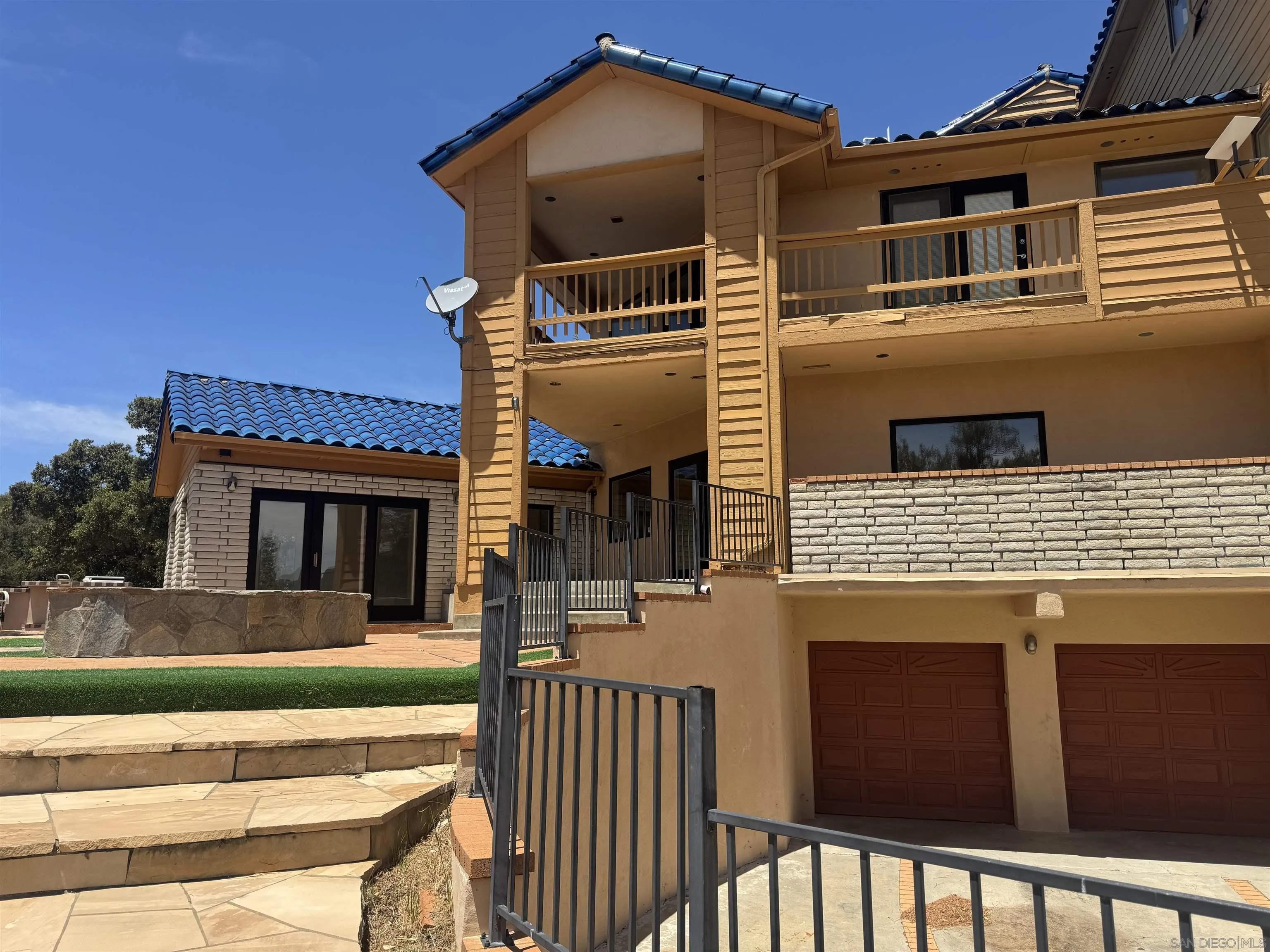 https://cdn.realtyfeed.com/cdn/127/260012212/a7a9b1941a395947c6a98568af468b65.webp