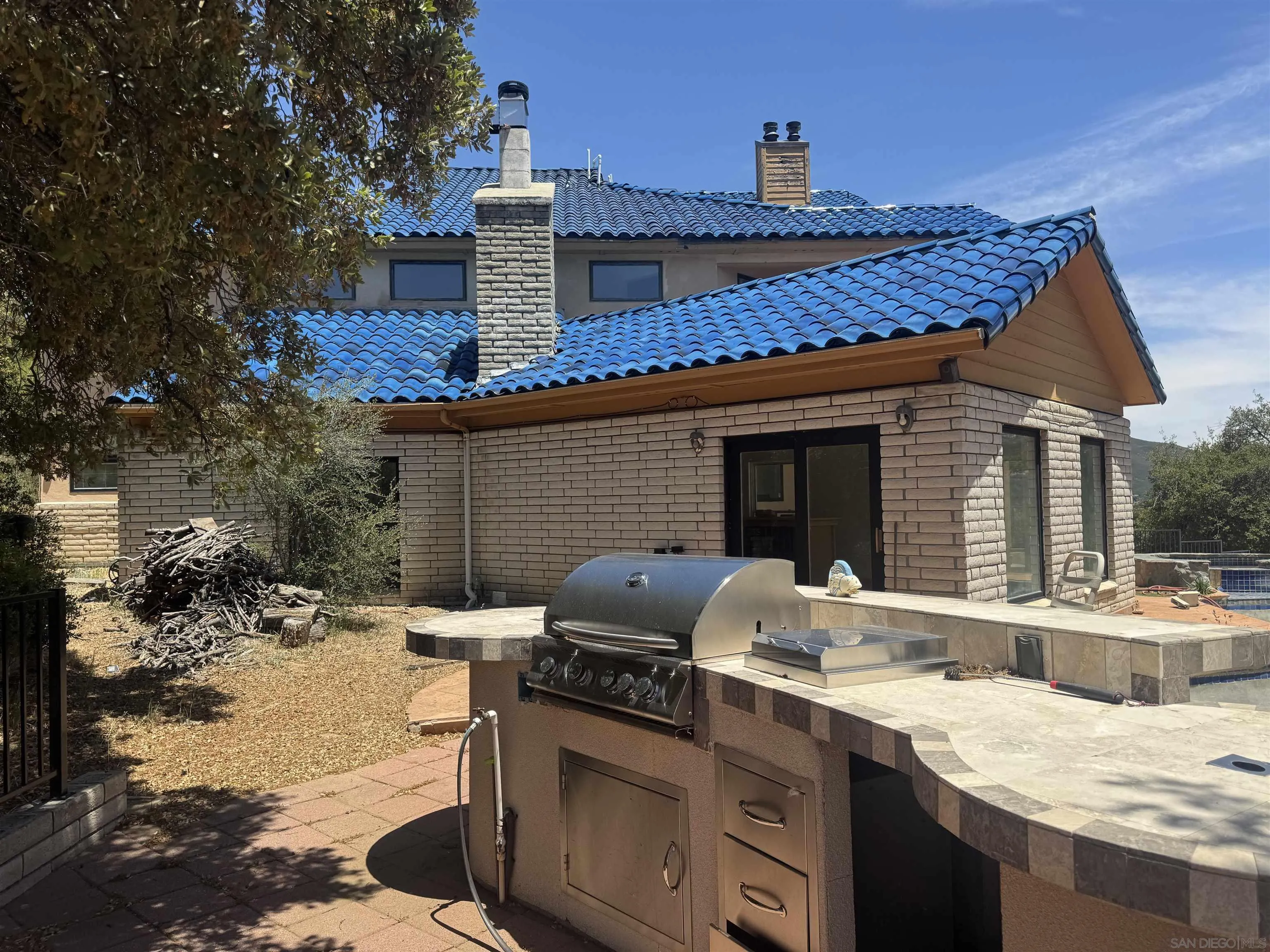 https://cdn.realtyfeed.com/cdn/127/260012212/a930a43ba801bd676a9ddd1efe773482.webp