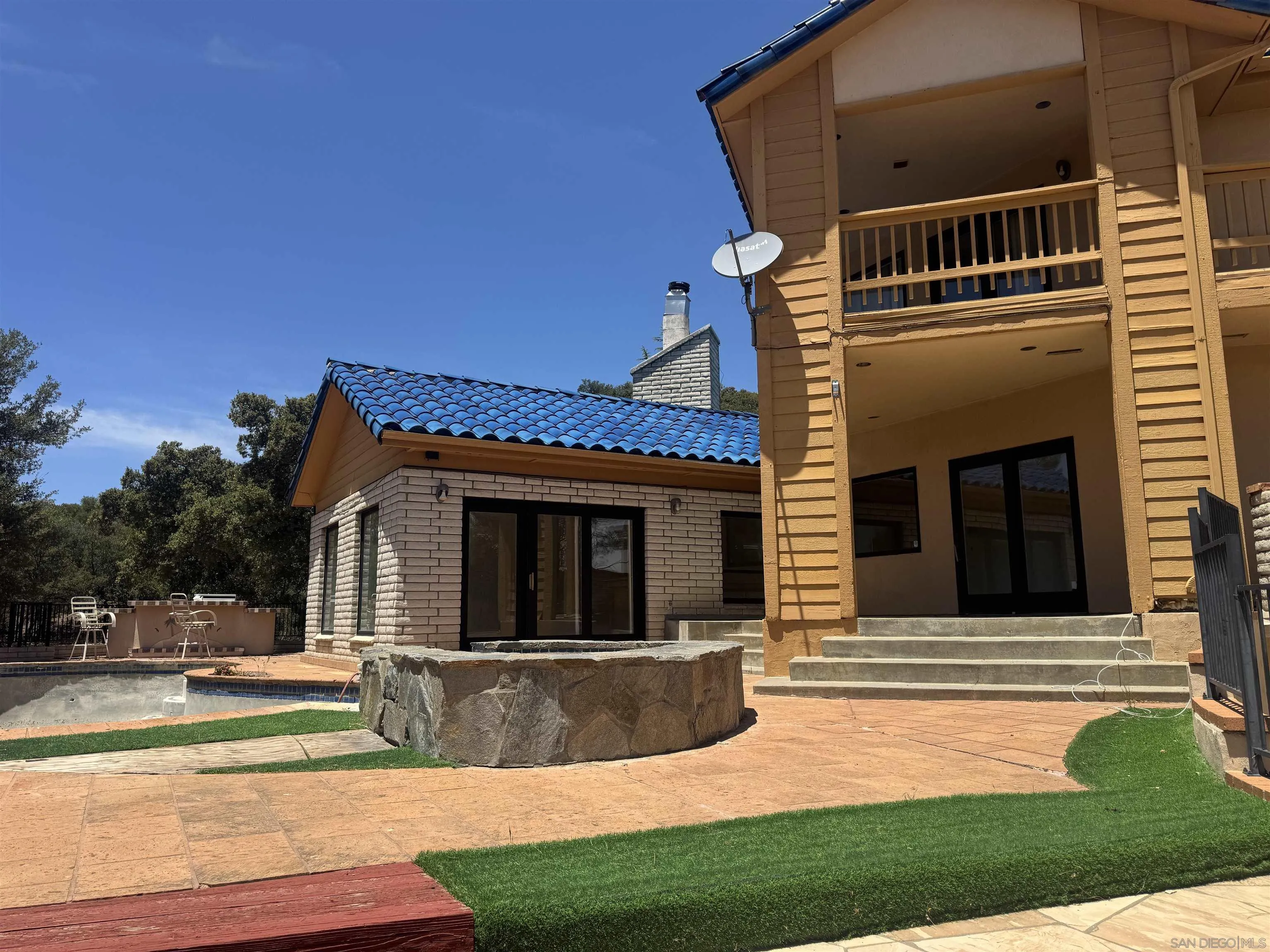 https://cdn.realtyfeed.com/cdn/127/260012212/c60451fe236c4d7e5df26e6711afeb68.webp