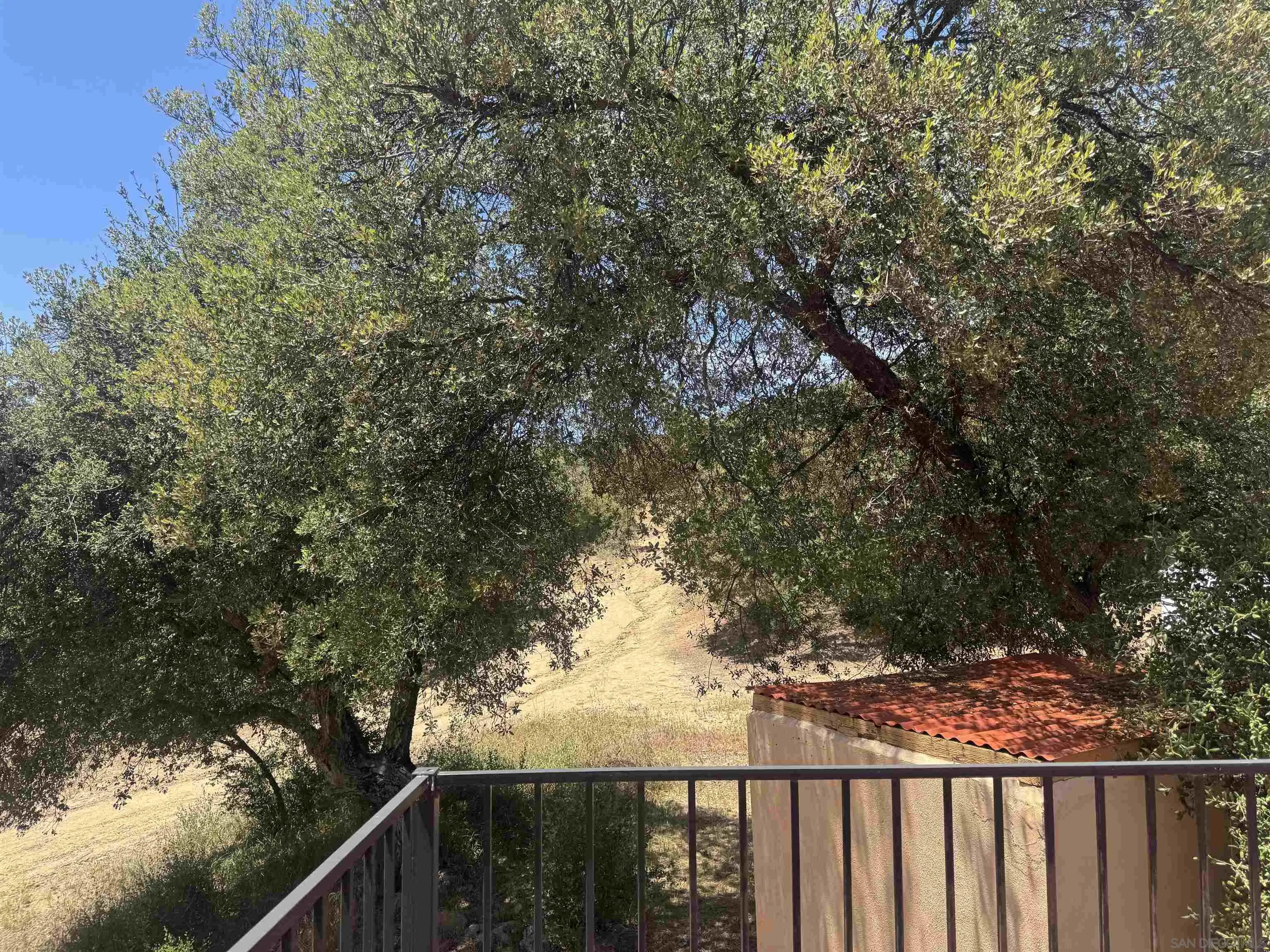 https://cdn.realtyfeed.com/cdn/127/260012212/f90bd9aea52fe8f8d2952cb4d888bef0.webp