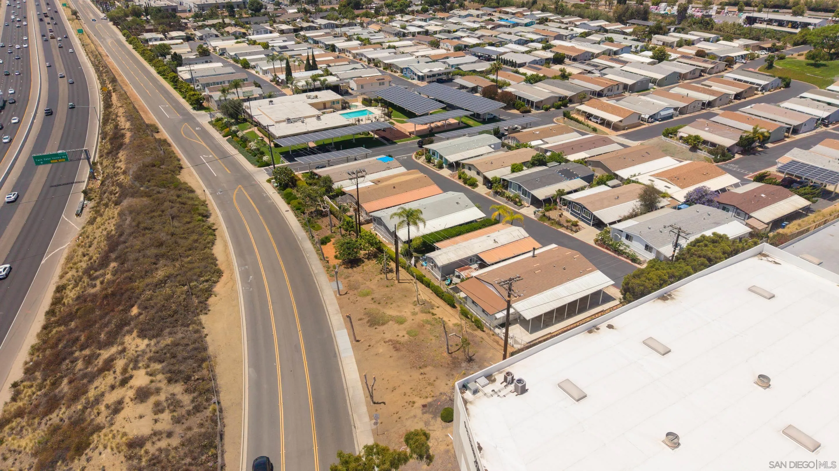 https://cdn.realtyfeed.com/cdn/127/260012213/019dfb1ca80db848613744d3e690d724.webp